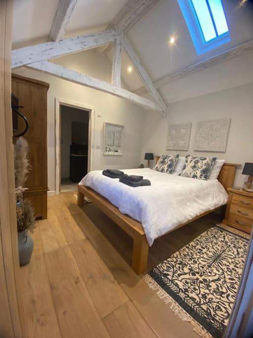 The Cow Stalls - Stunning Farmhouse with Wonderful Views and Garden - Close to Corfe Castle view 5