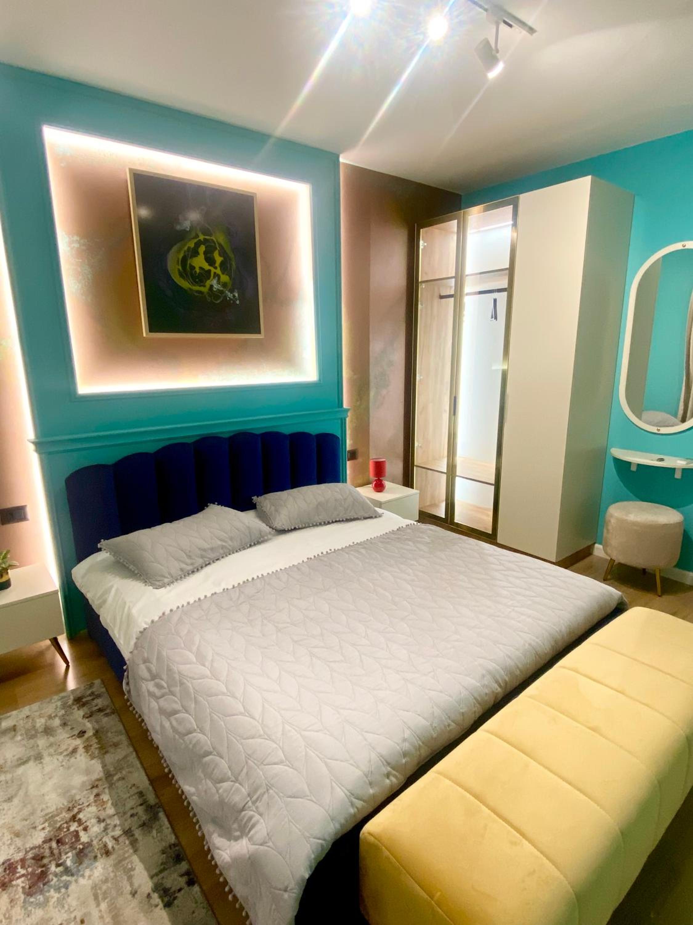 city center apartment photo 2