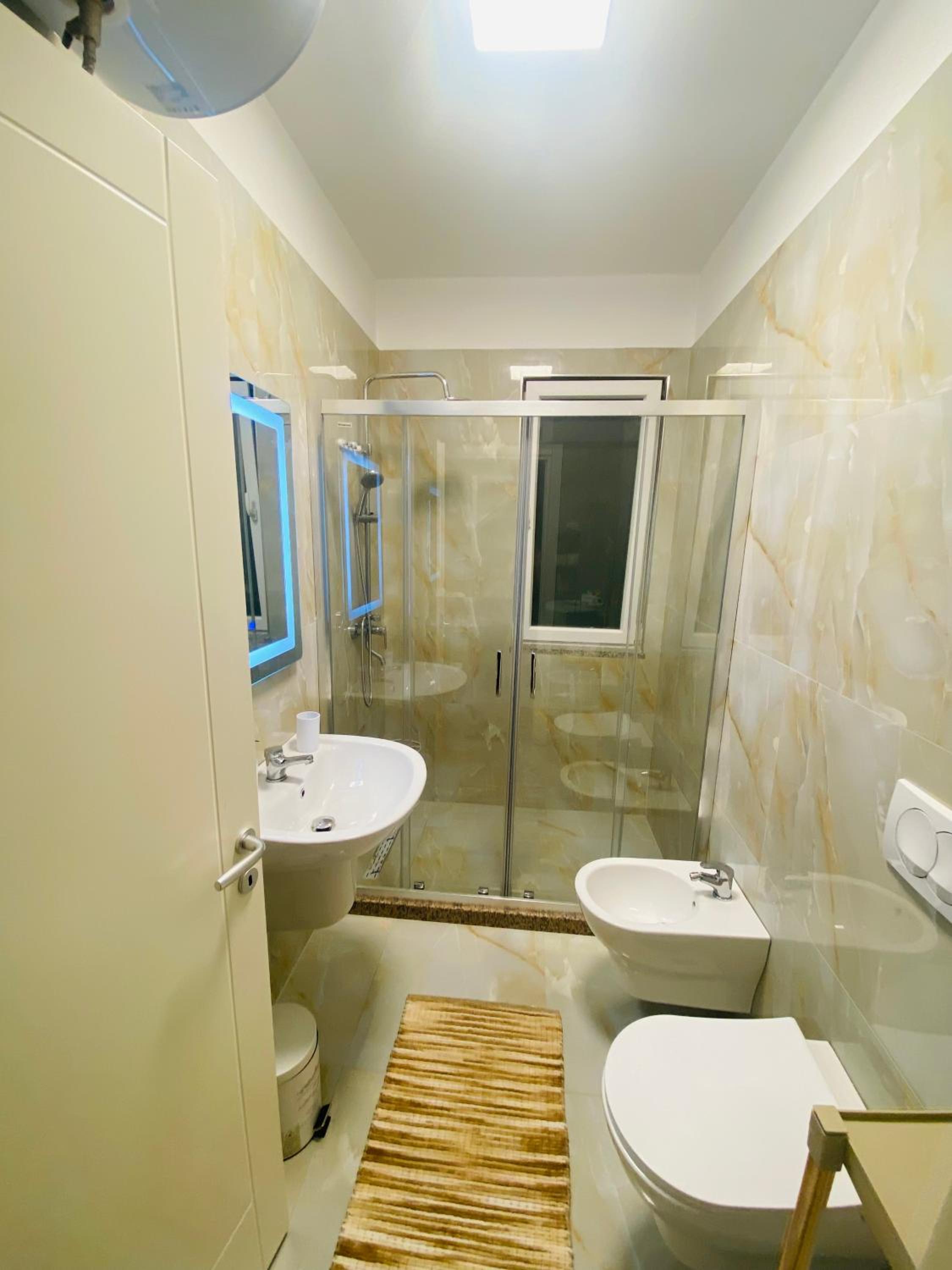 city center apartment photo 3