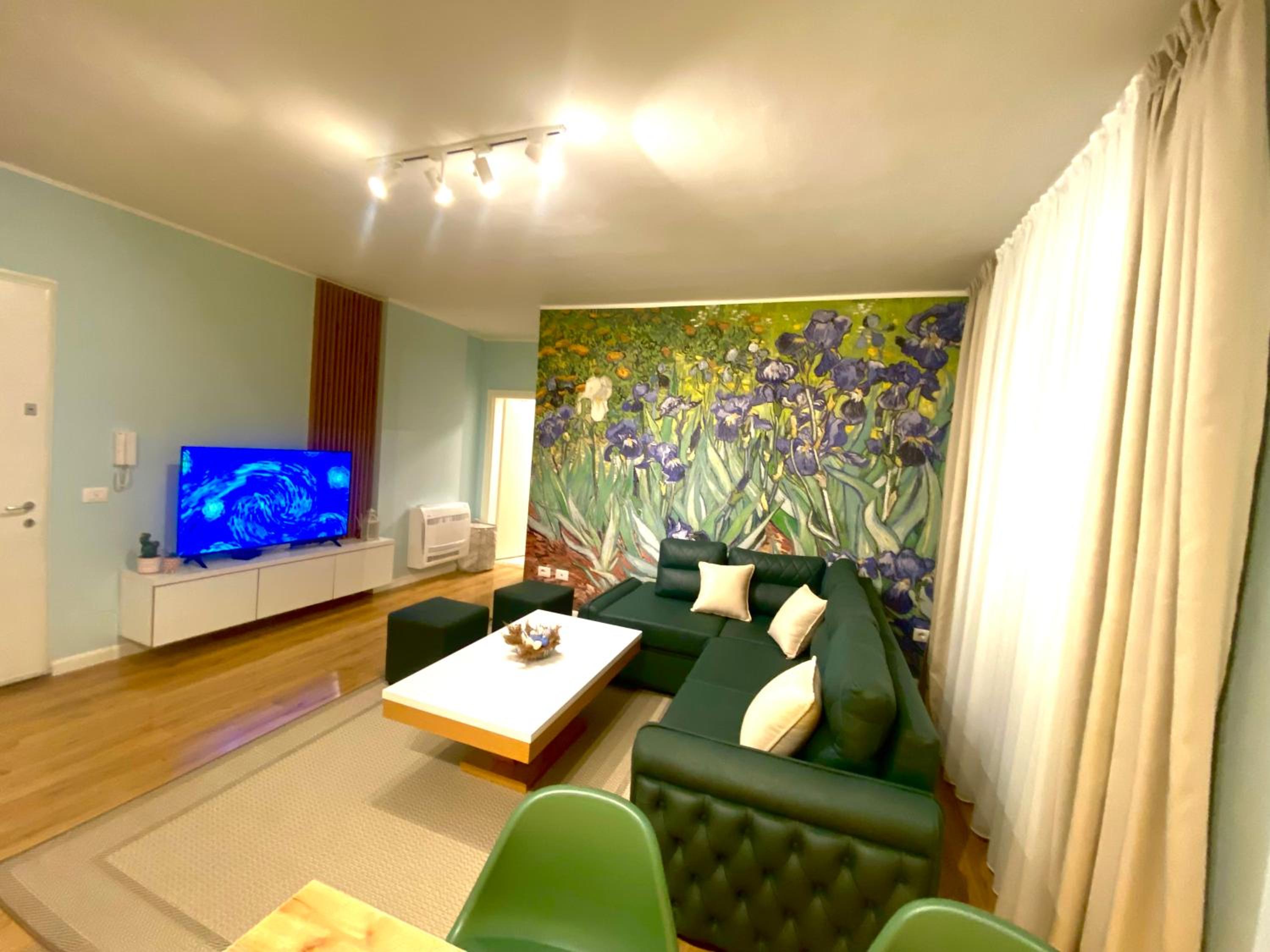 city center apartment photo 4