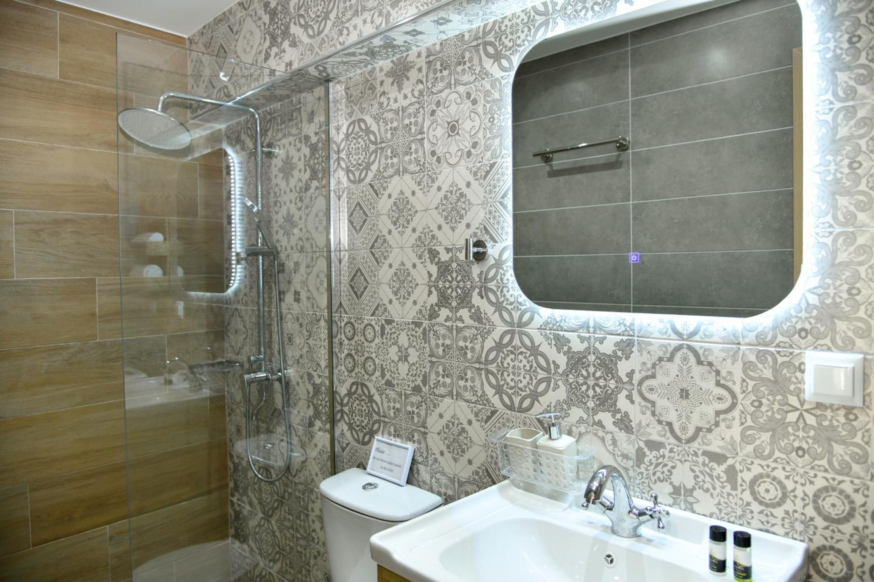 Captain theo apartment Annoula