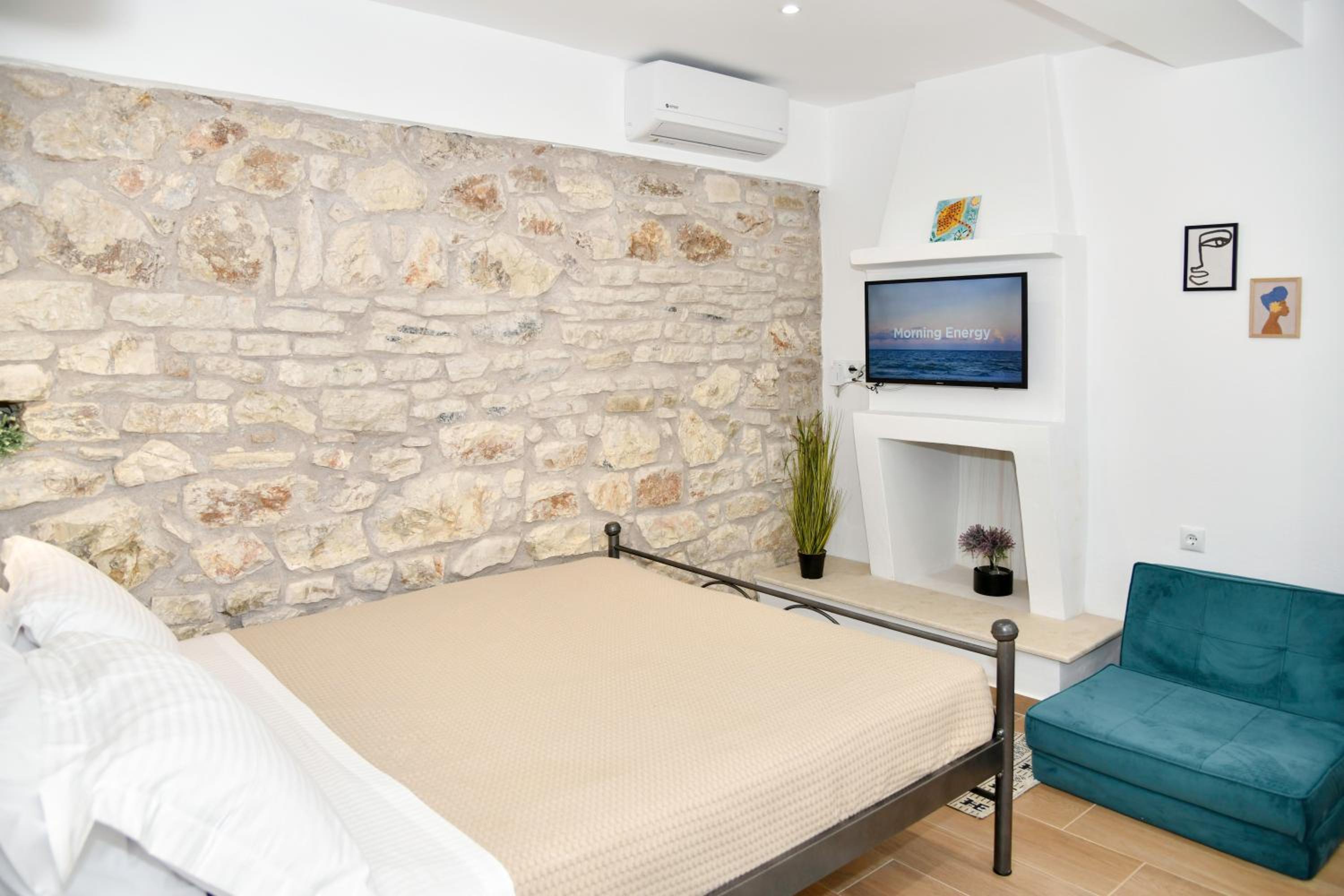 Captain theo apartment Annoula