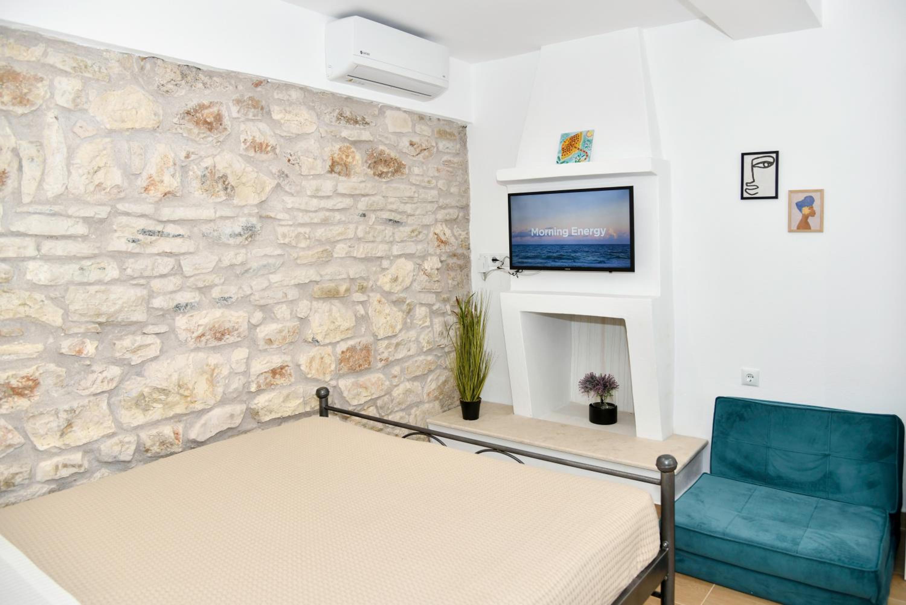 Captain theo apartment Annoula