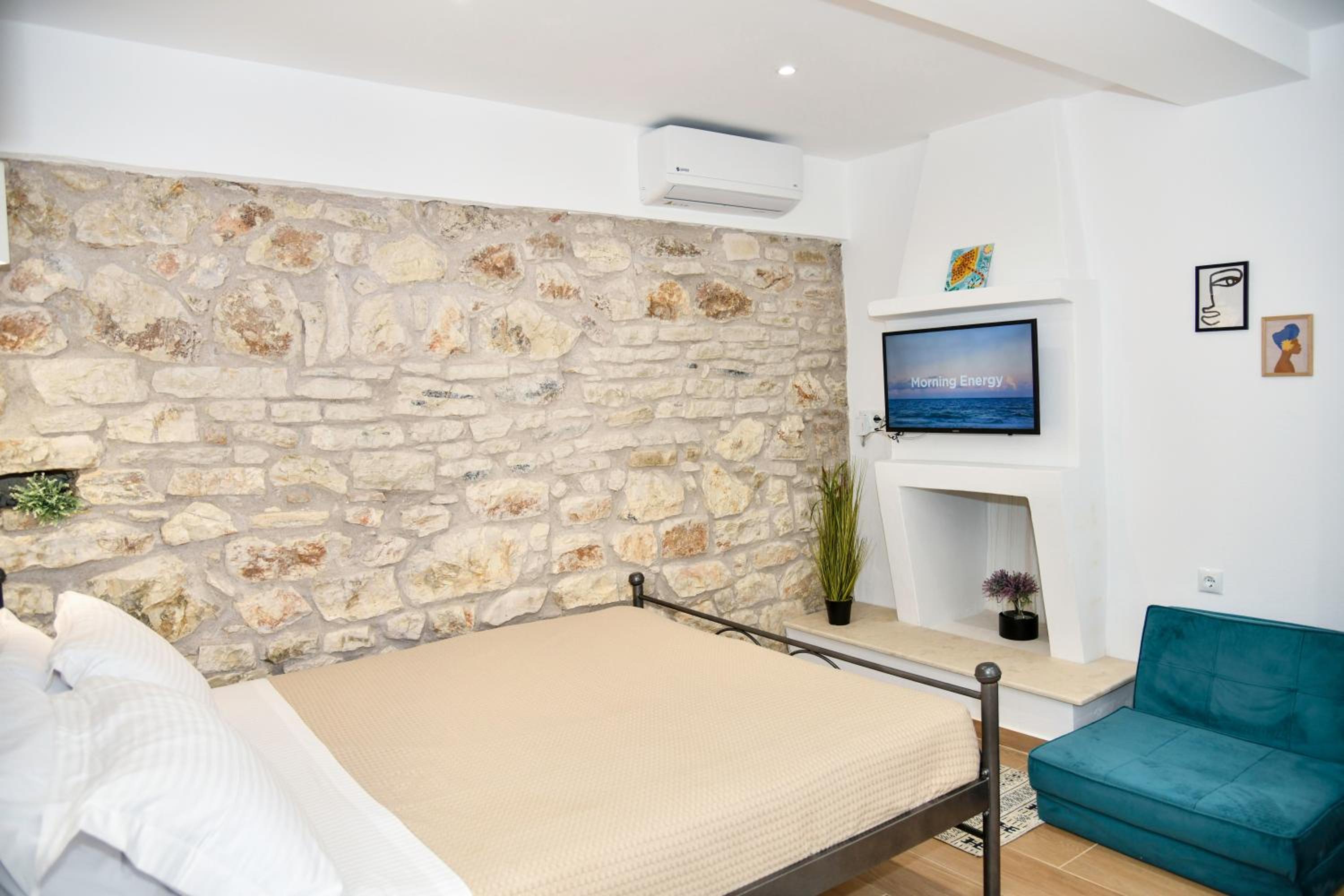 Captain theo apartment Annoula
