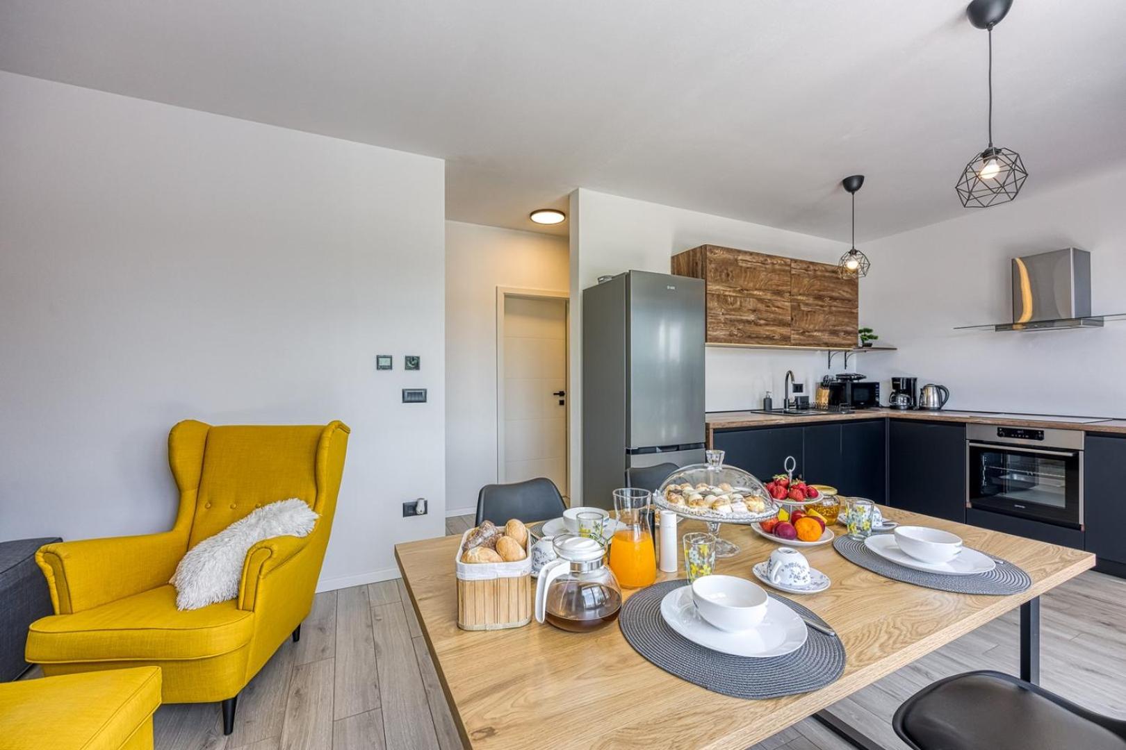 Modern apartment Ana with Jacuzzi and Pool