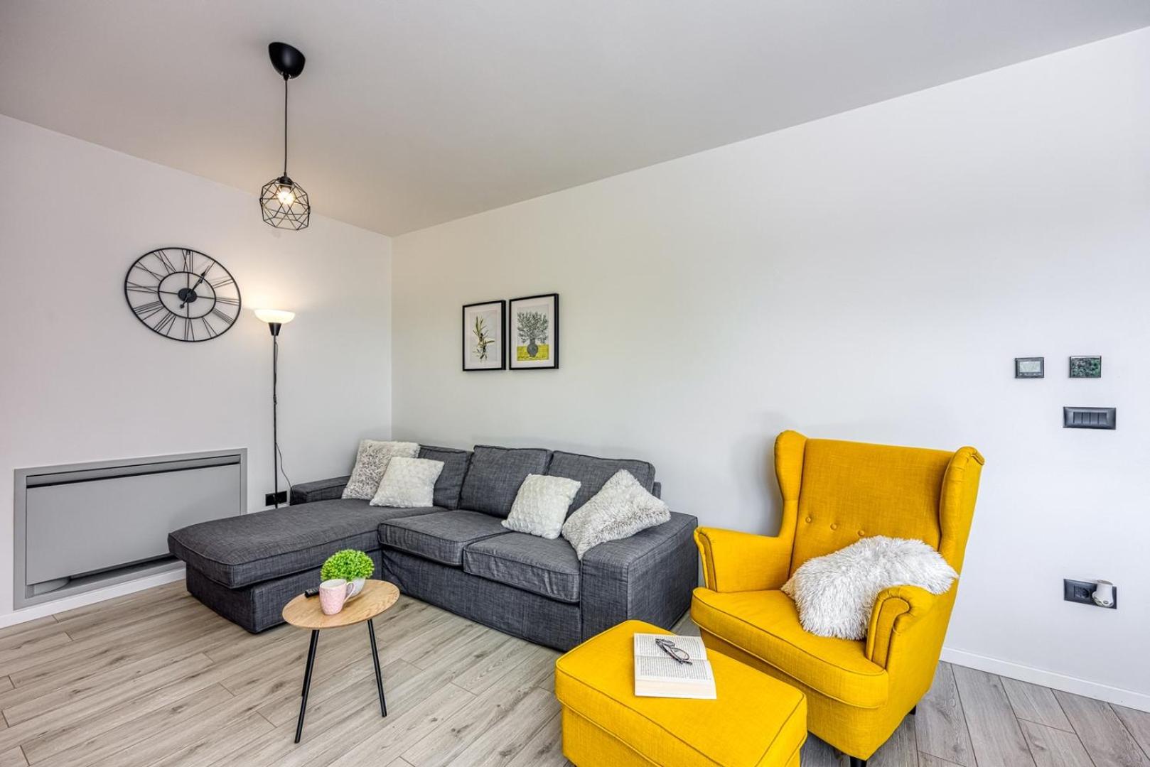 Modern apartment Ana with Jacuzzi and Pool