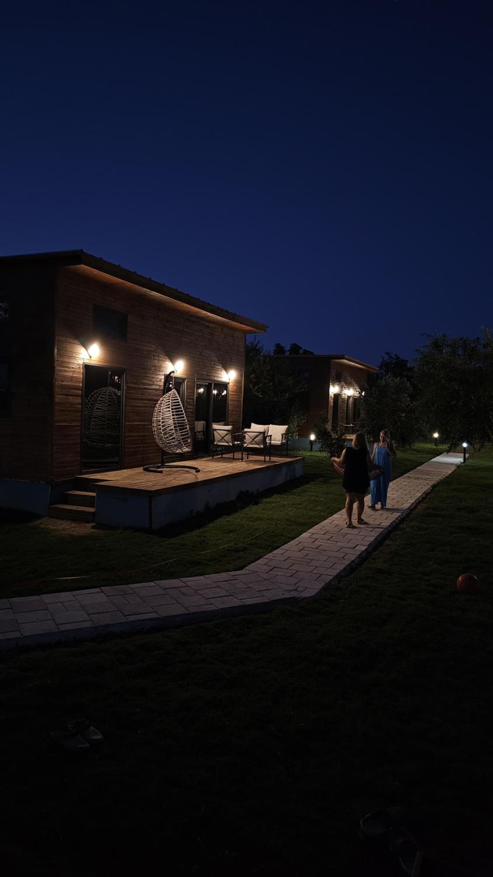 Orange Bungalow Evleri