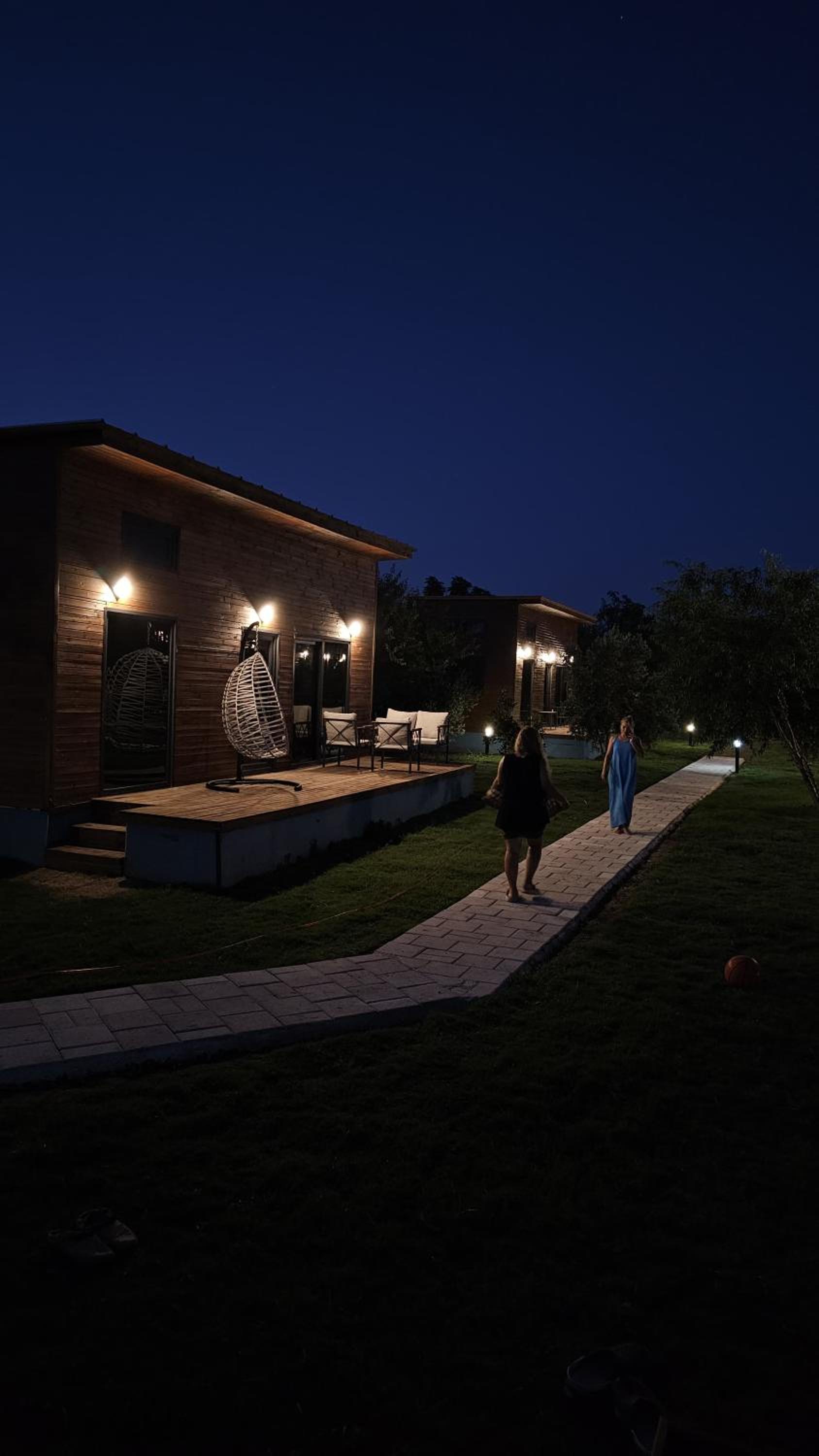 Orange Bungalow Evleri