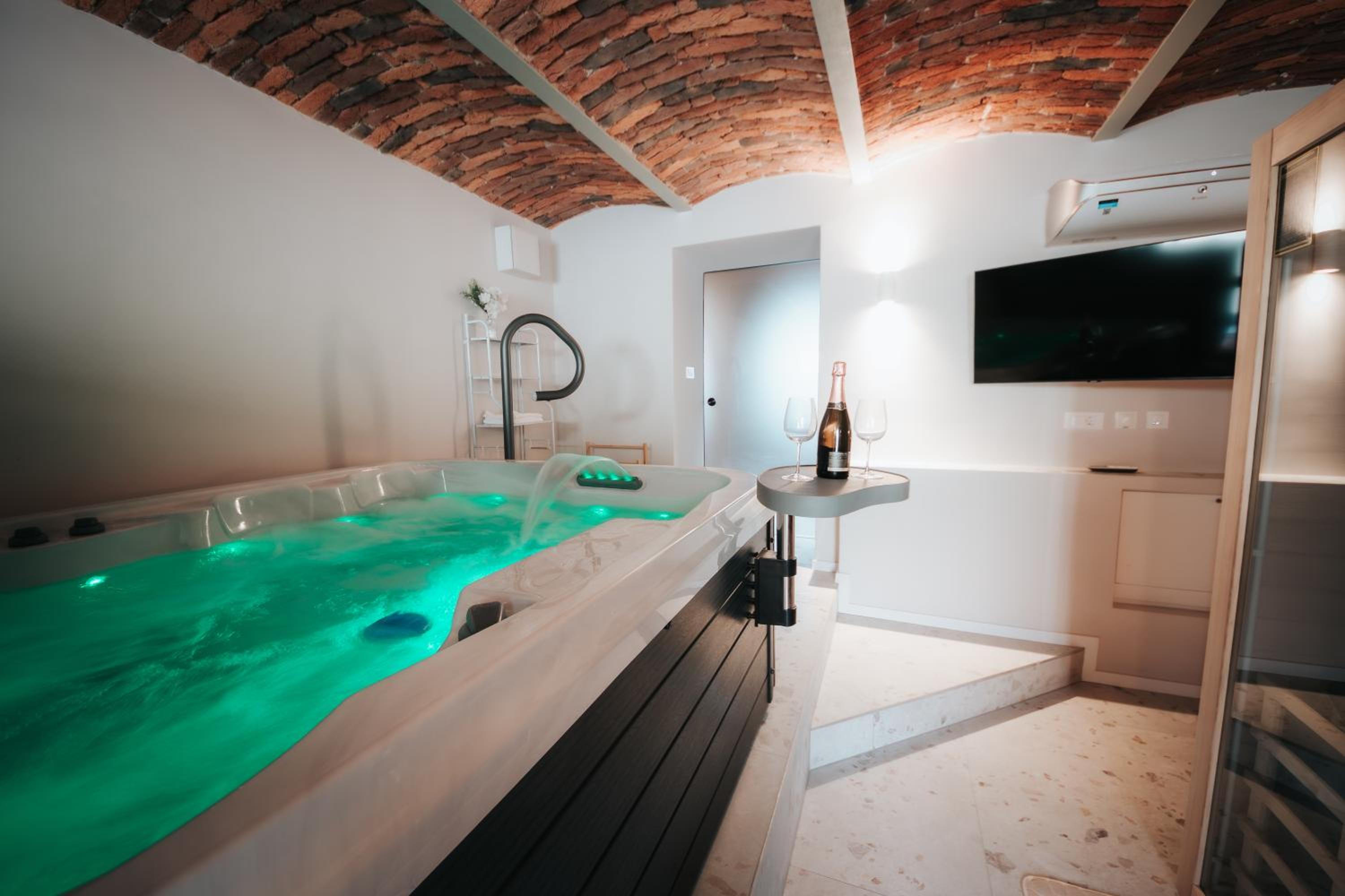 Hotel Luxury Residence