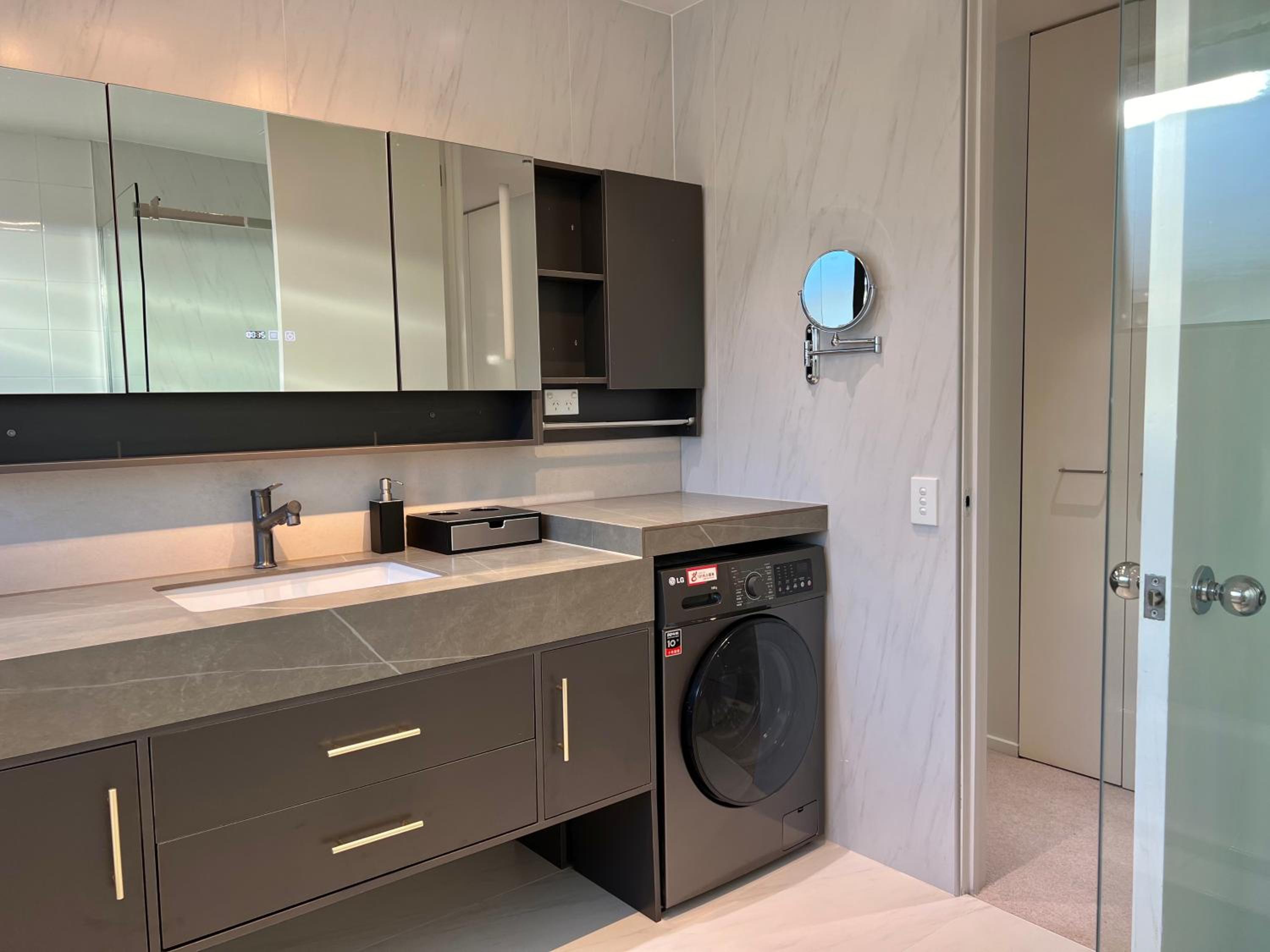 Cosy villa in North Shore minutes from CBD view 4