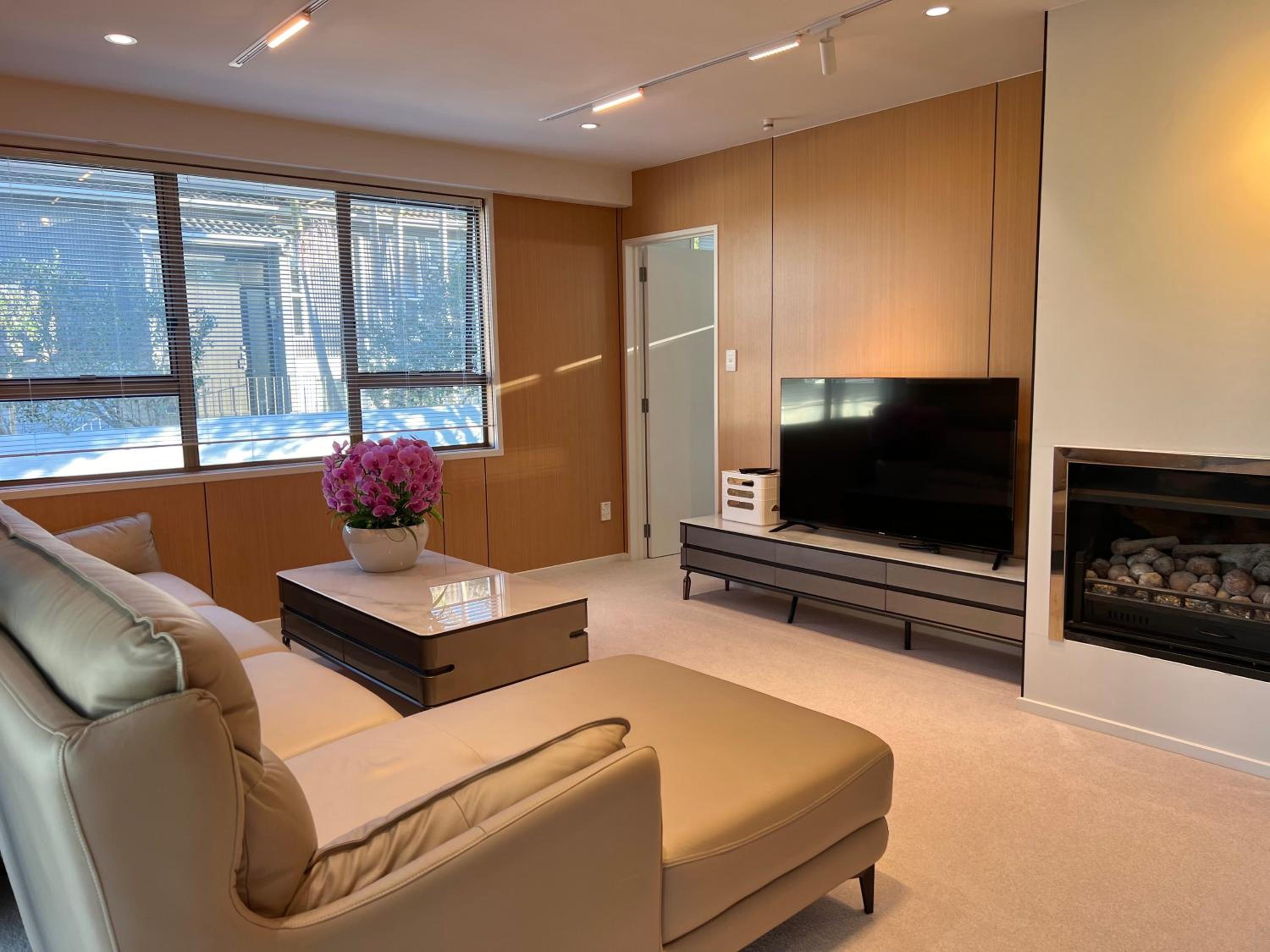 Cosy villa in North Shore minutes from CBD view 5