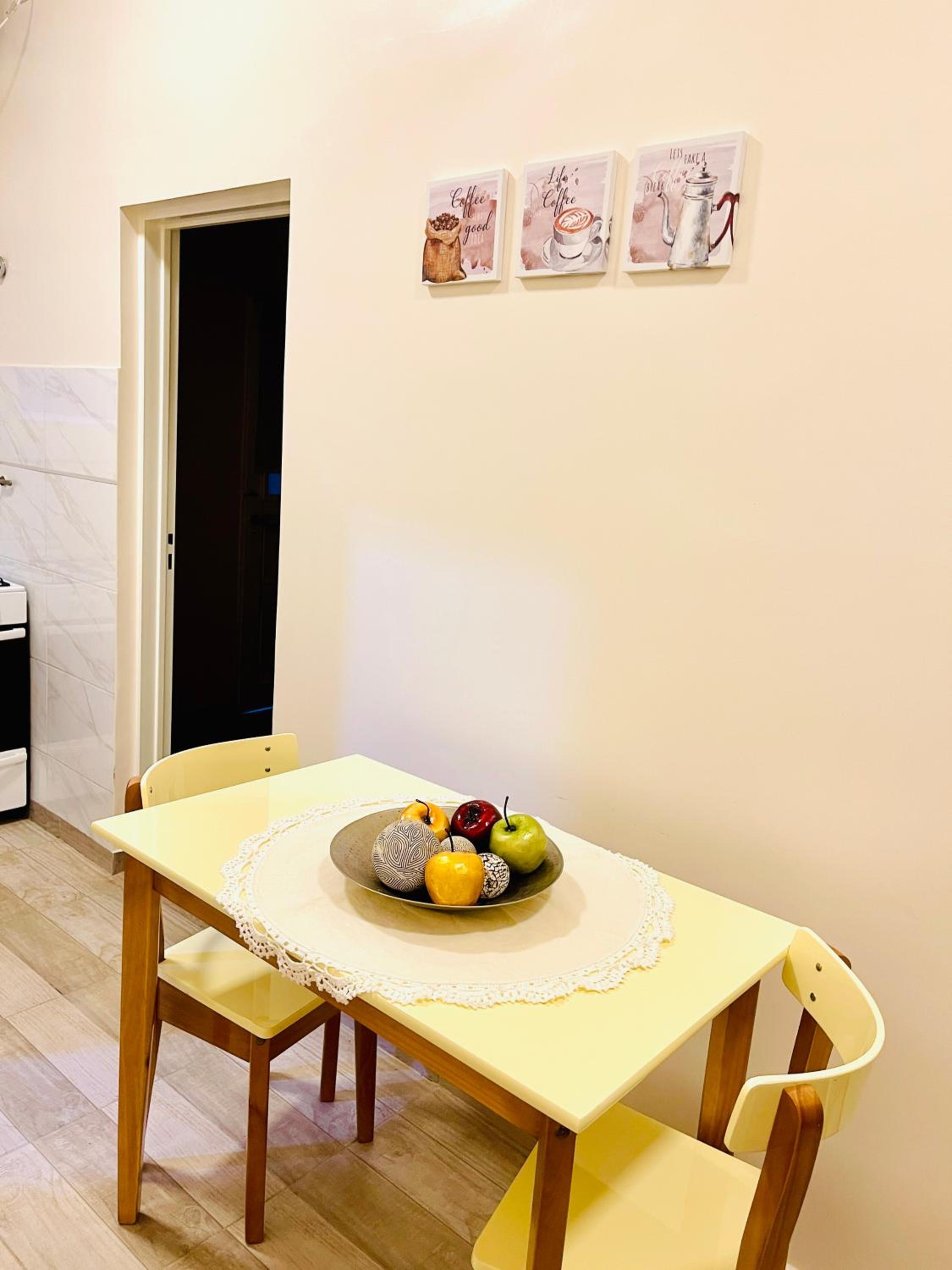 Departamento Moderno, equipado en Vicente Lopez , Ideal River Plate ,Tecnópolis ,100 metros del tren