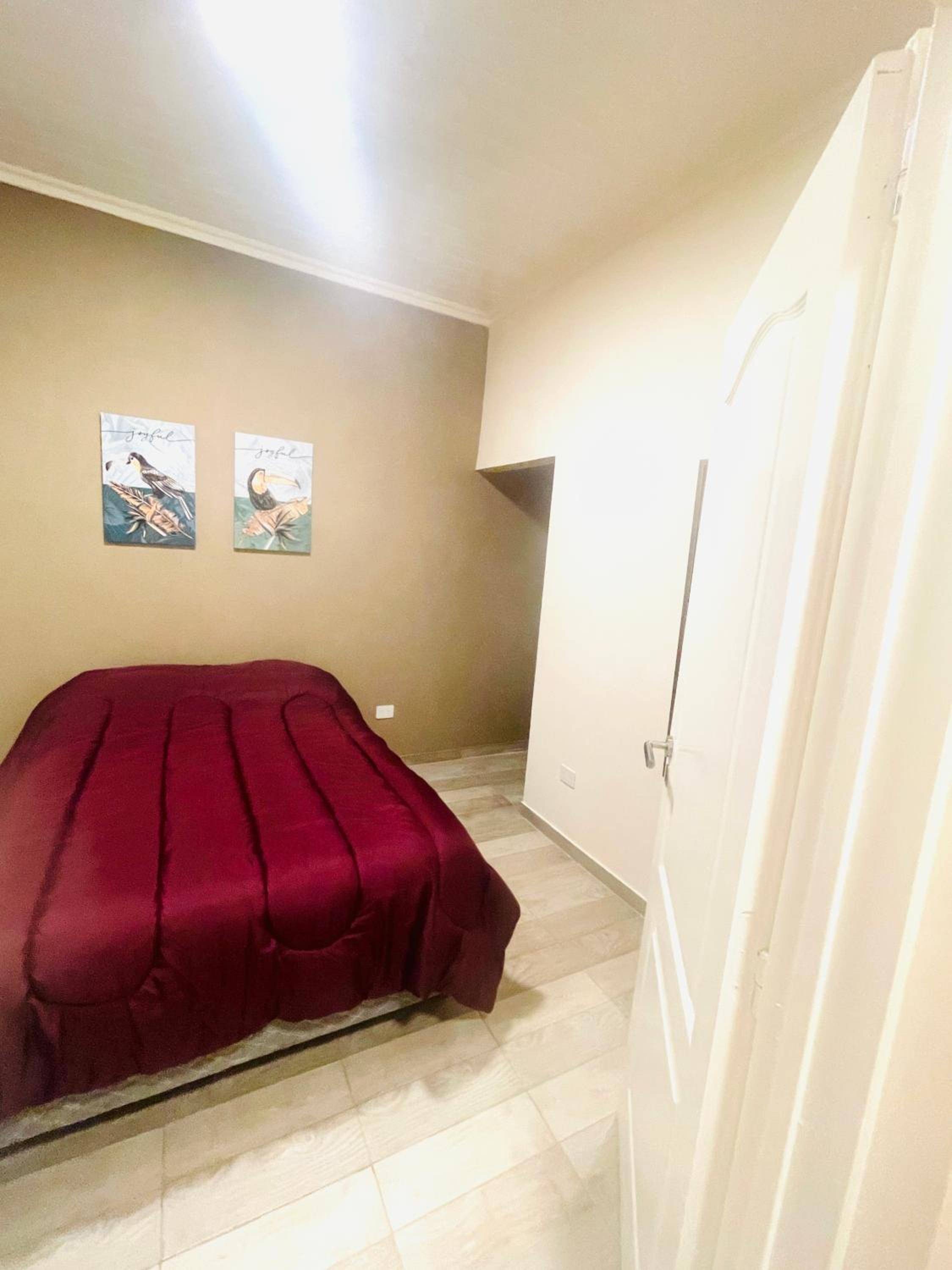 Departamento Moderno, equipado en Vicente Lopez , Ideal River Plate ,Tecnópolis ,100 metros del tren