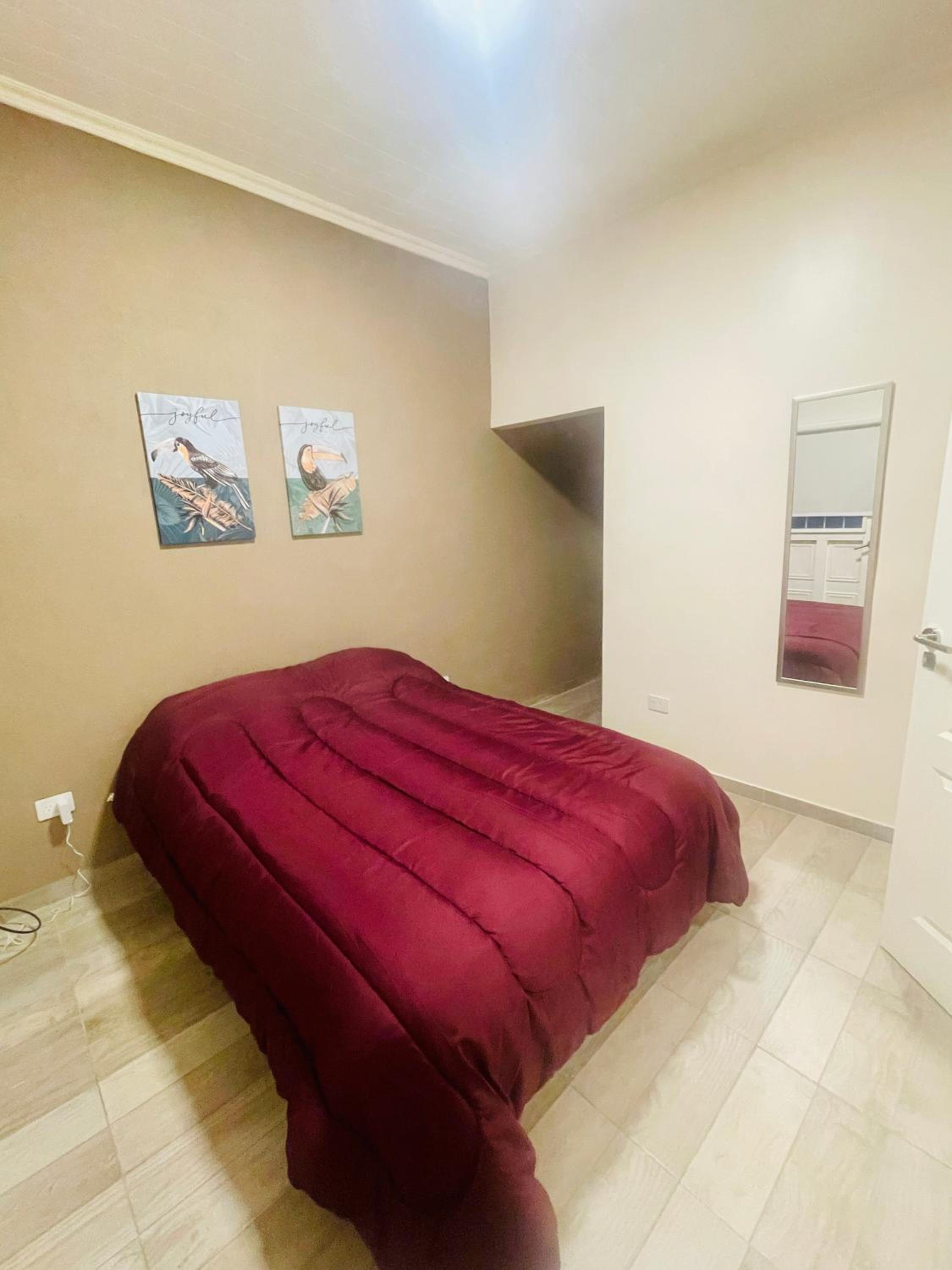 Departamento Moderno, equipado en Vicente Lopez , Ideal River Plate ,Tecnópolis ,100 metros del tren