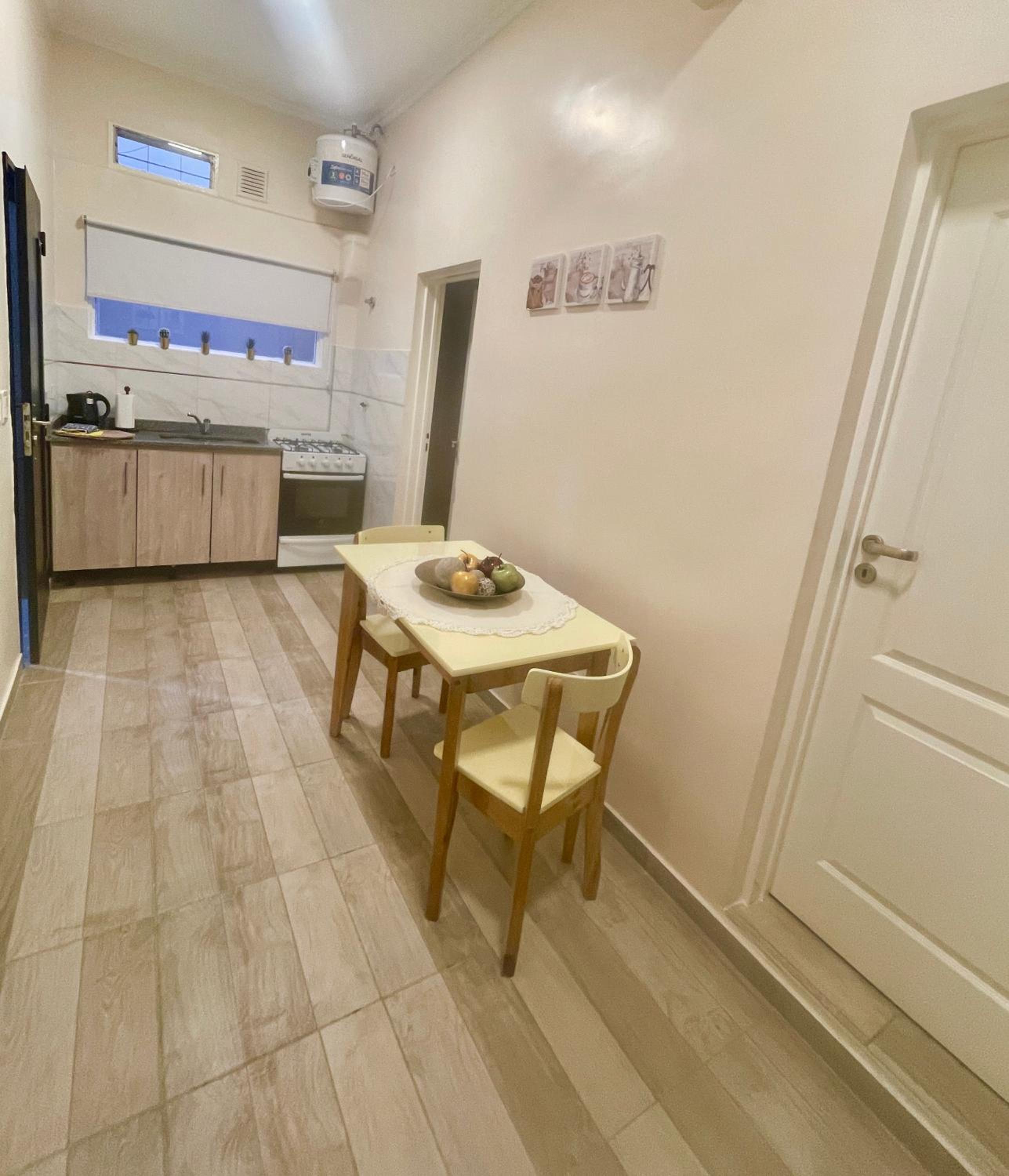 Departamento Moderno, equipado en Vicente Lopez , Ideal River Plate ,Tecnópolis ,100 metros del tren