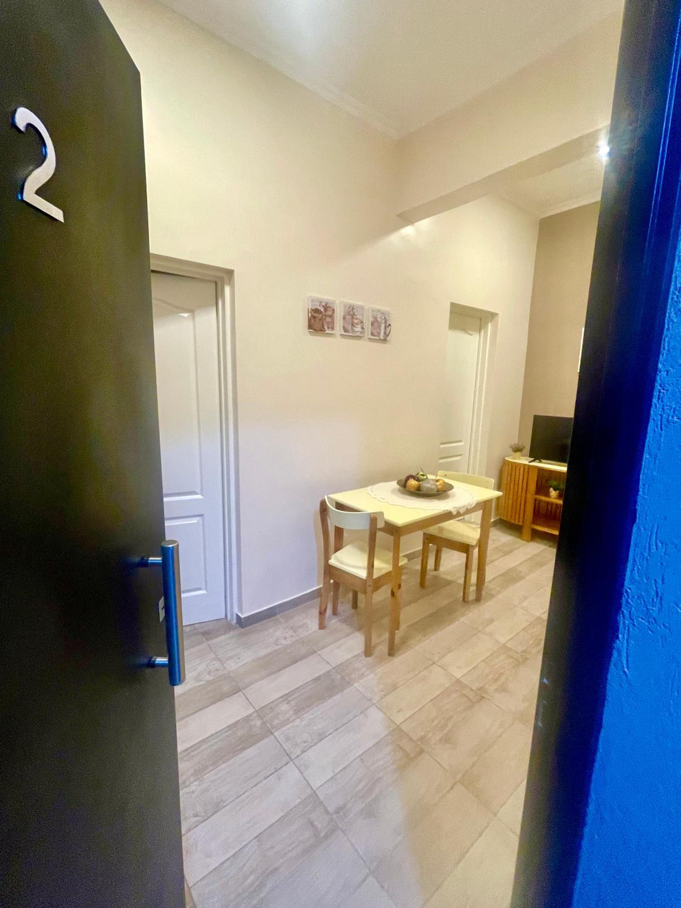 Departamento Moderno, equipado en Vicente Lopez , Ideal River Plate ,Tecnópolis ,100 metros del tren