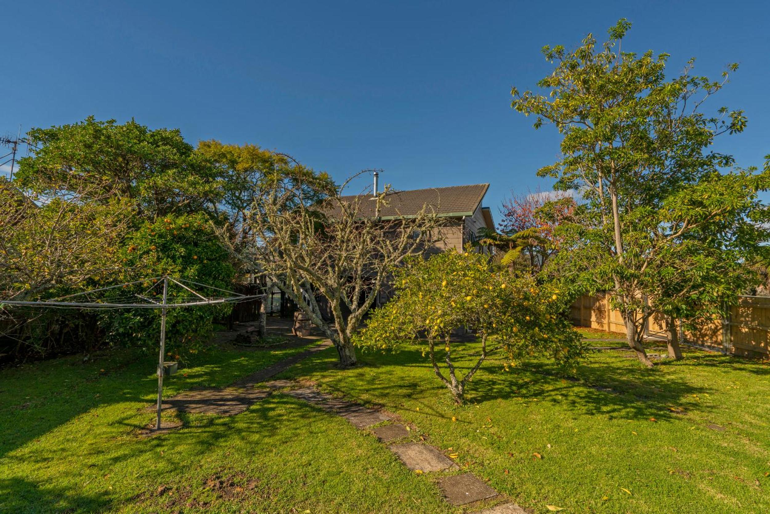5 o'clock Somewhere - Tairua Holiday Home view 4