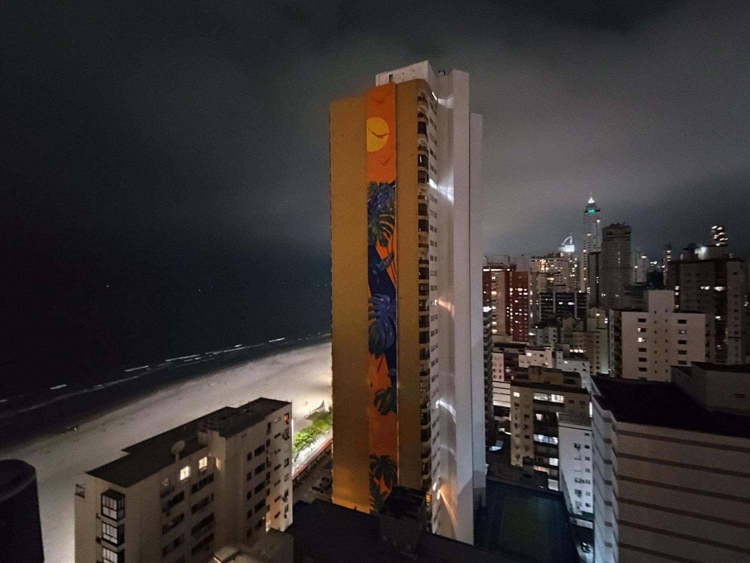 AV CENTRAL - CORAÇÃO DE BALNEÁRIO CAMBORIU! ED IMPERADOR