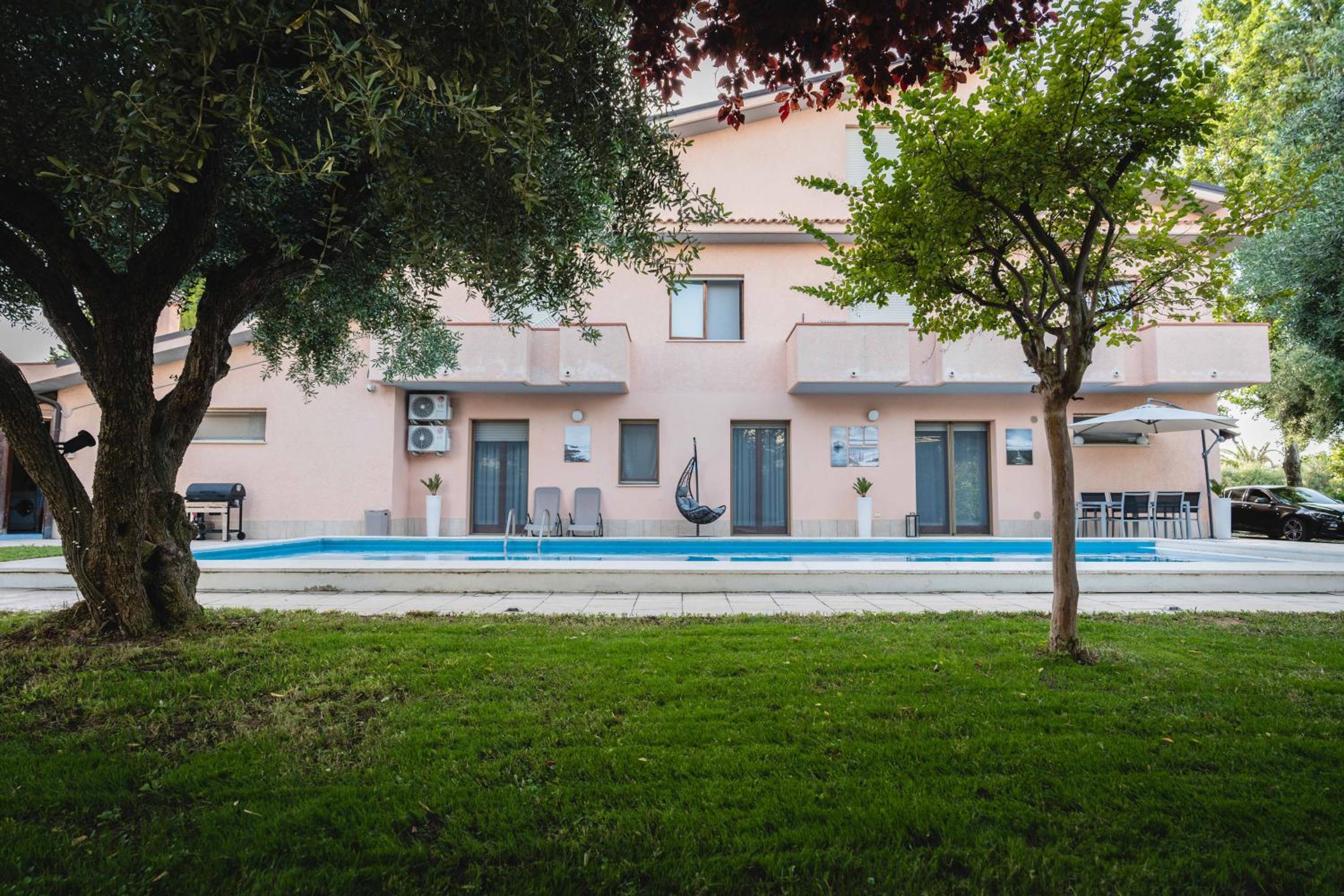 Hotel Relais Tra Gli Ulivi