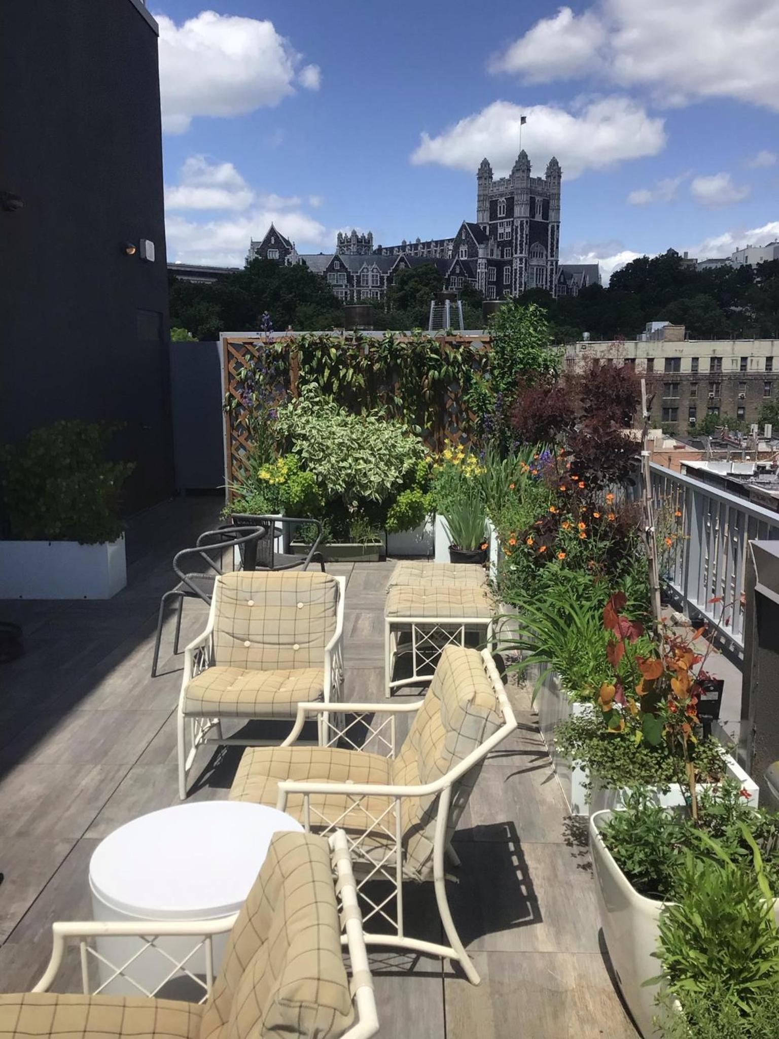 Large and Luxurious in Strivers Row