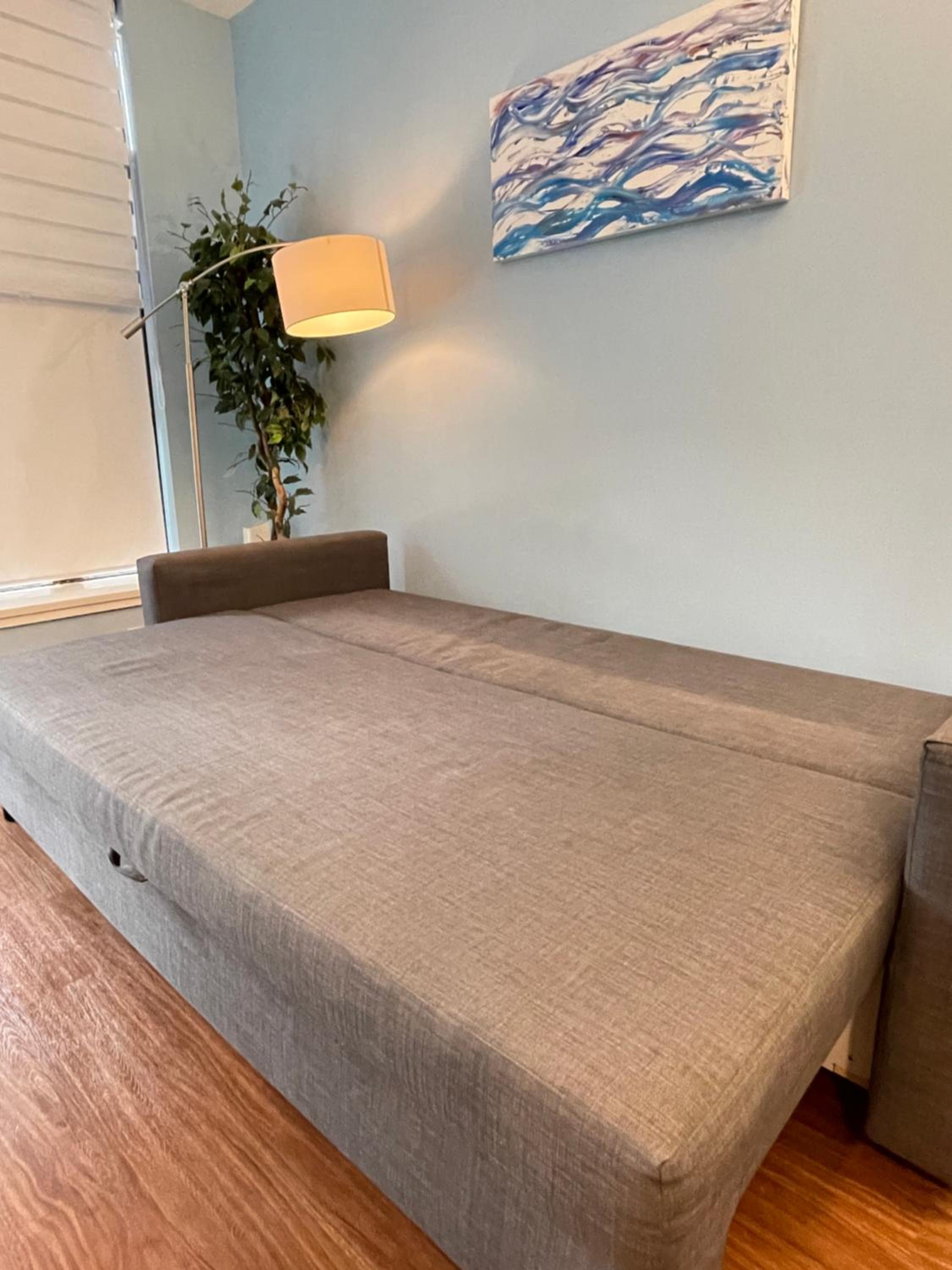 Downtown 1BR Condo at Granville Strip near English Bay