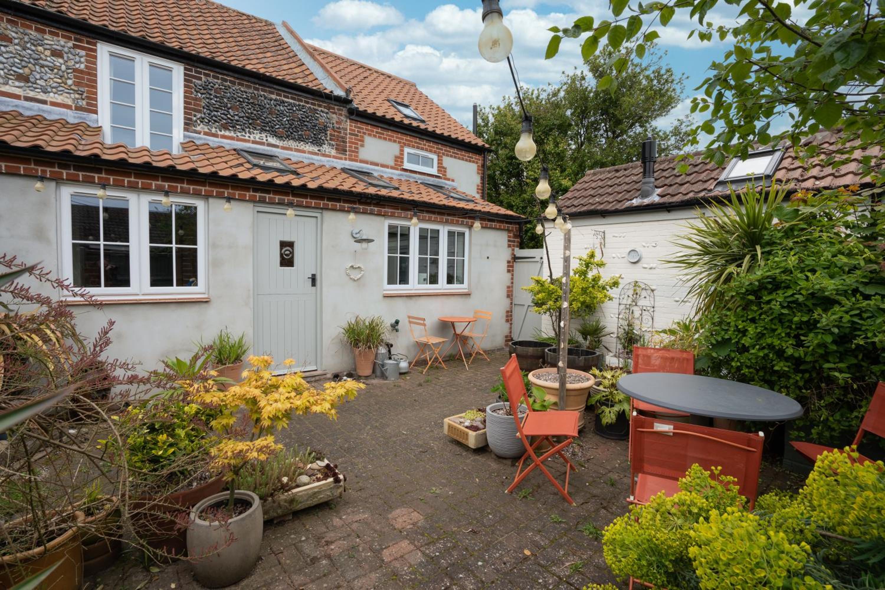 Bulmer Cottage by Winterton Cottages view 4