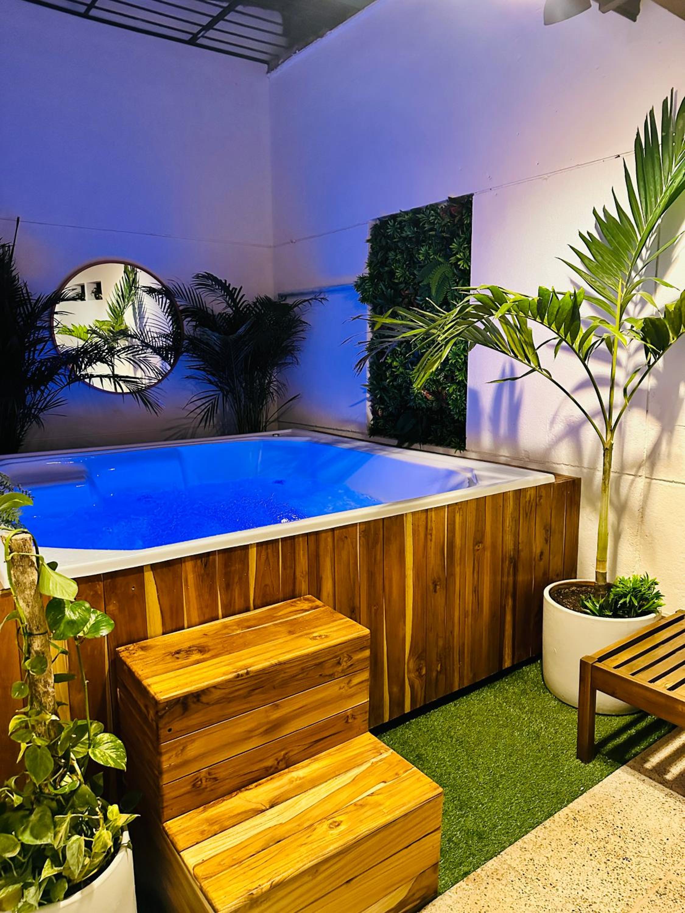 Chic House whit Jacuzzi