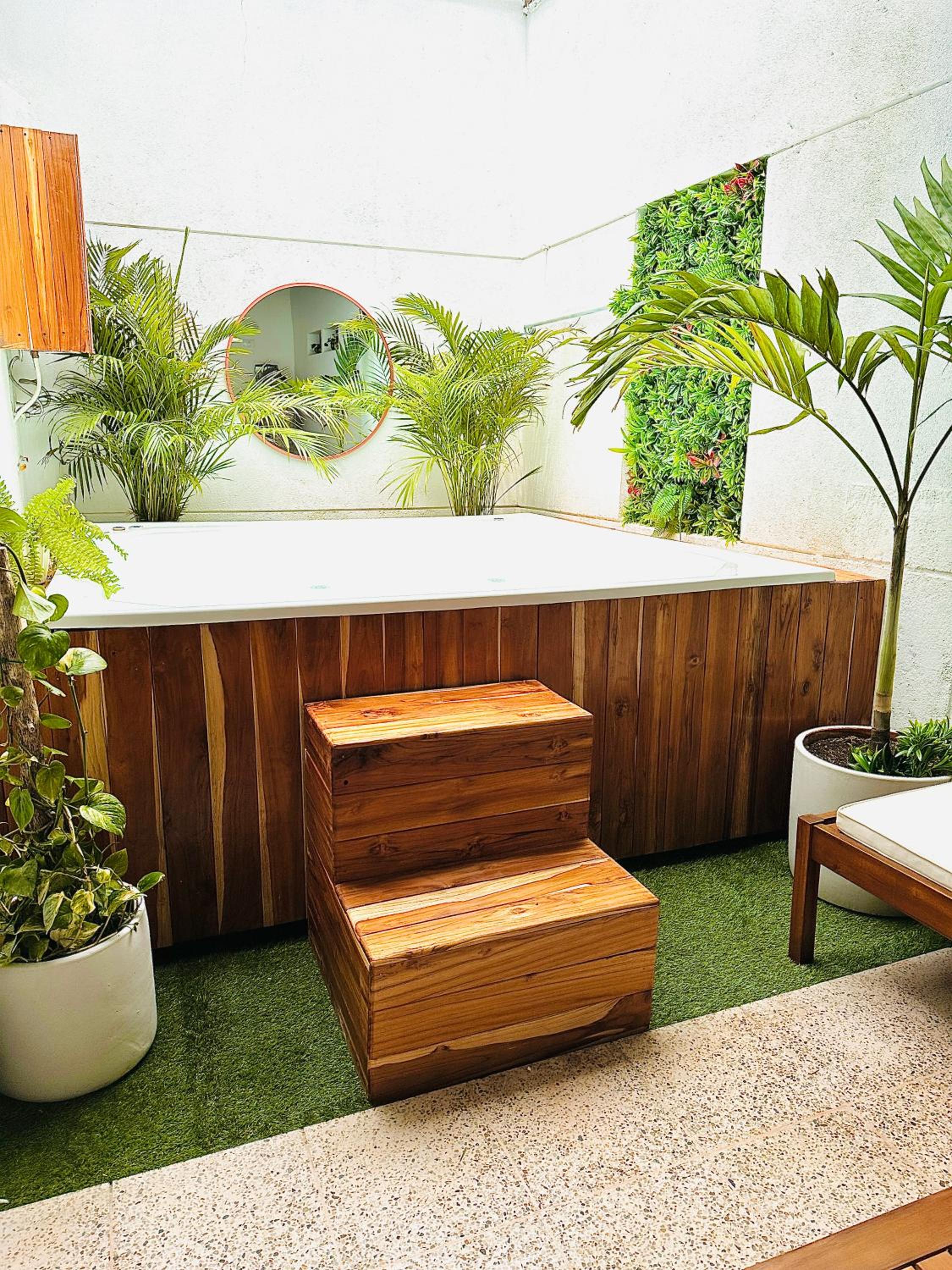 Chic House whit Jacuzzi