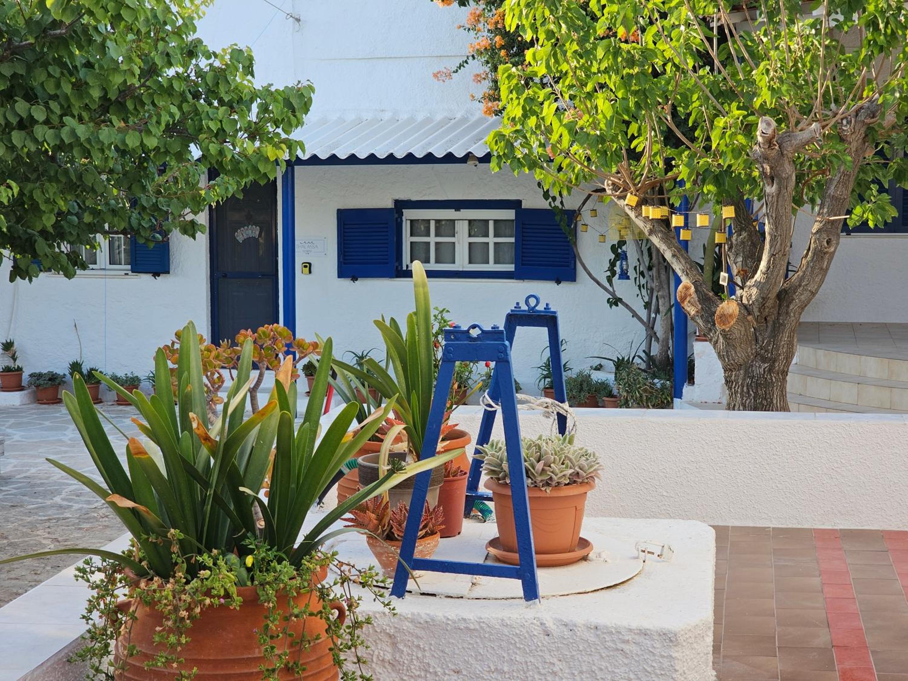 Marini Traditional Cottages