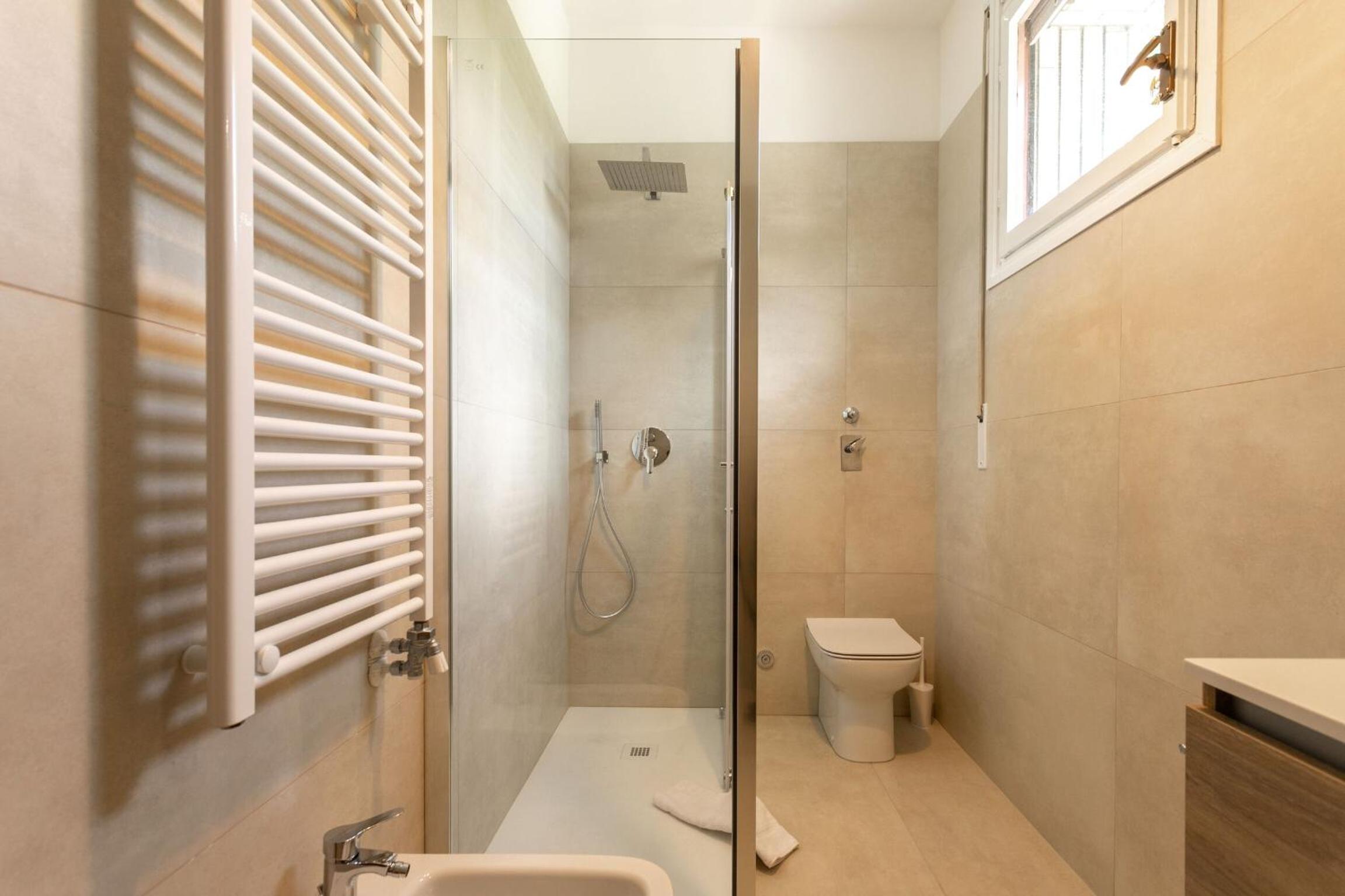 Rucellai Studio With Shared Pool by Halldis
