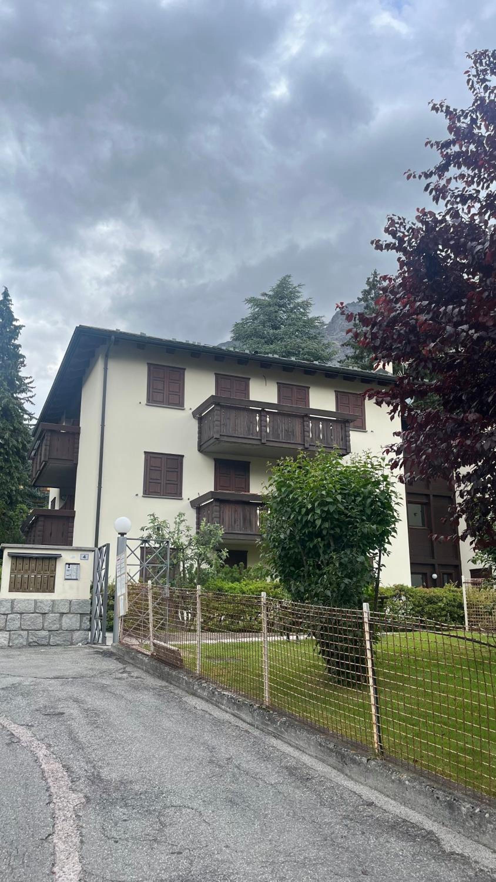 MONOLOCALE LA BORMINA