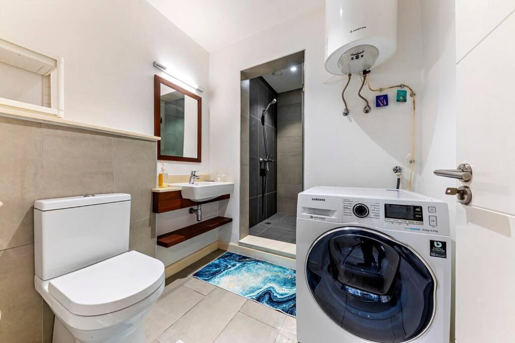 2 Bedrooms- Ebene Square view 2