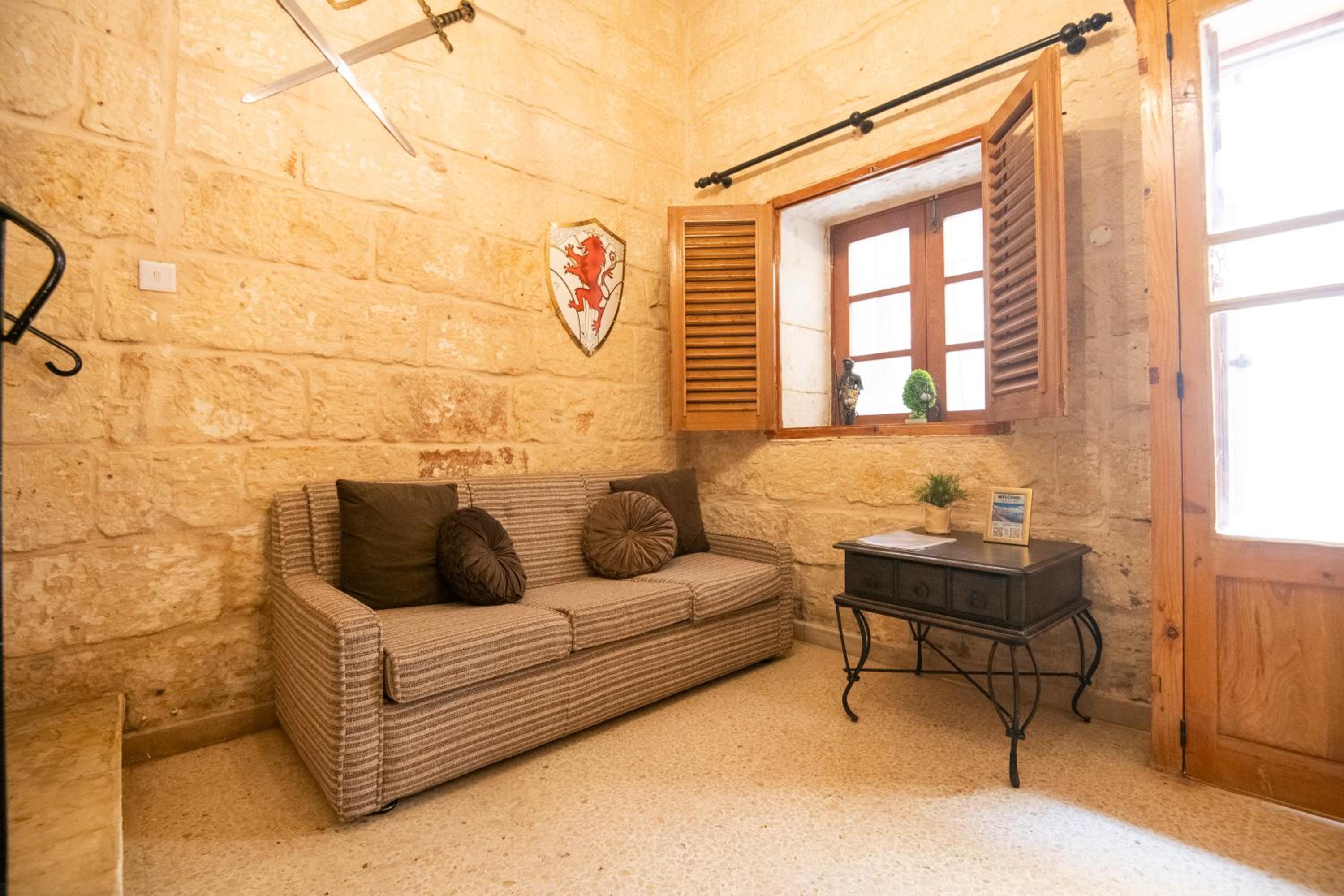 Sliema Seaside Charmer Townhouse Prime Spot view 3