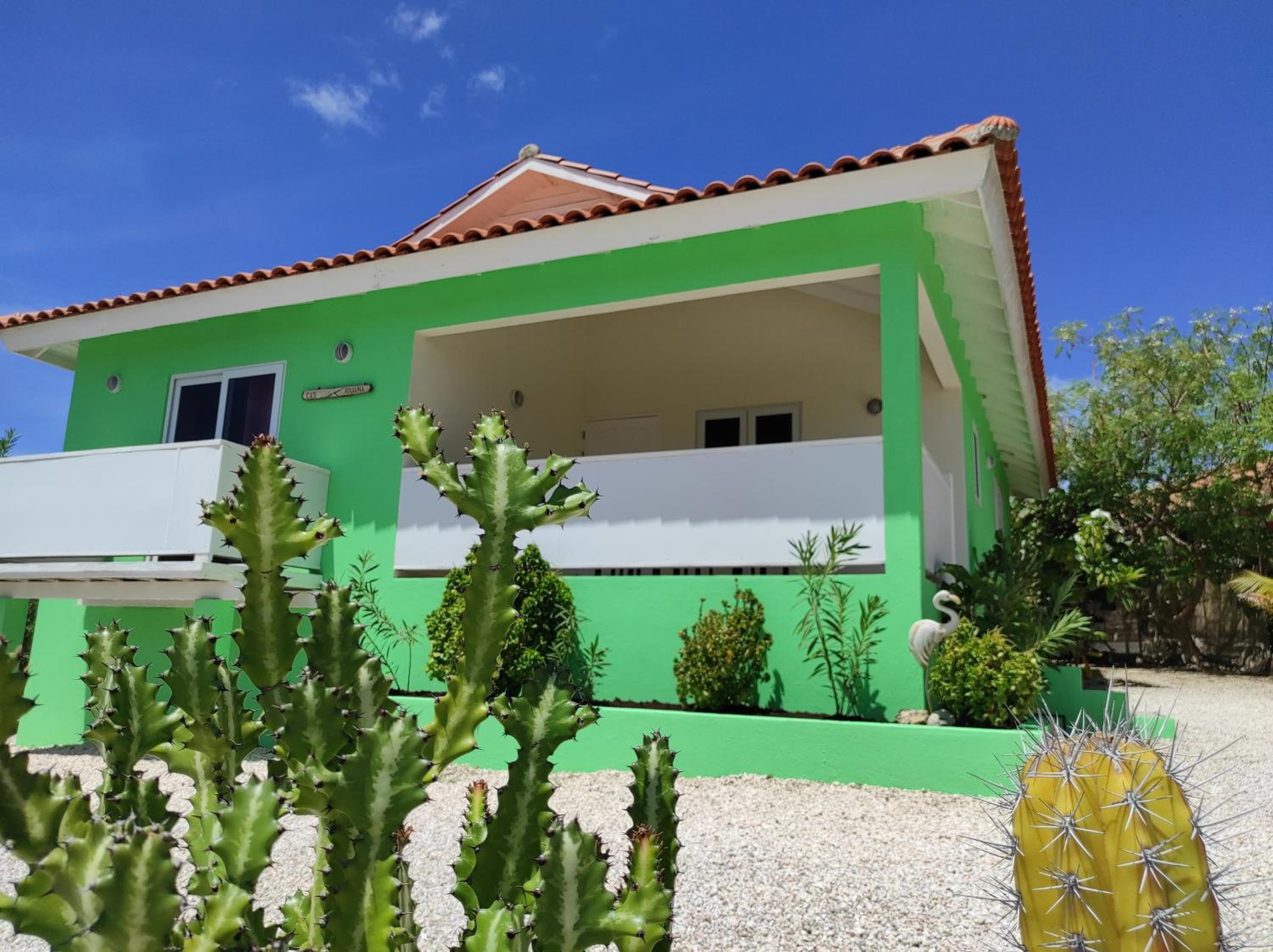 CAS IGUANA - Curacao - Villapark Fontein - Ferienhaus mit Pool