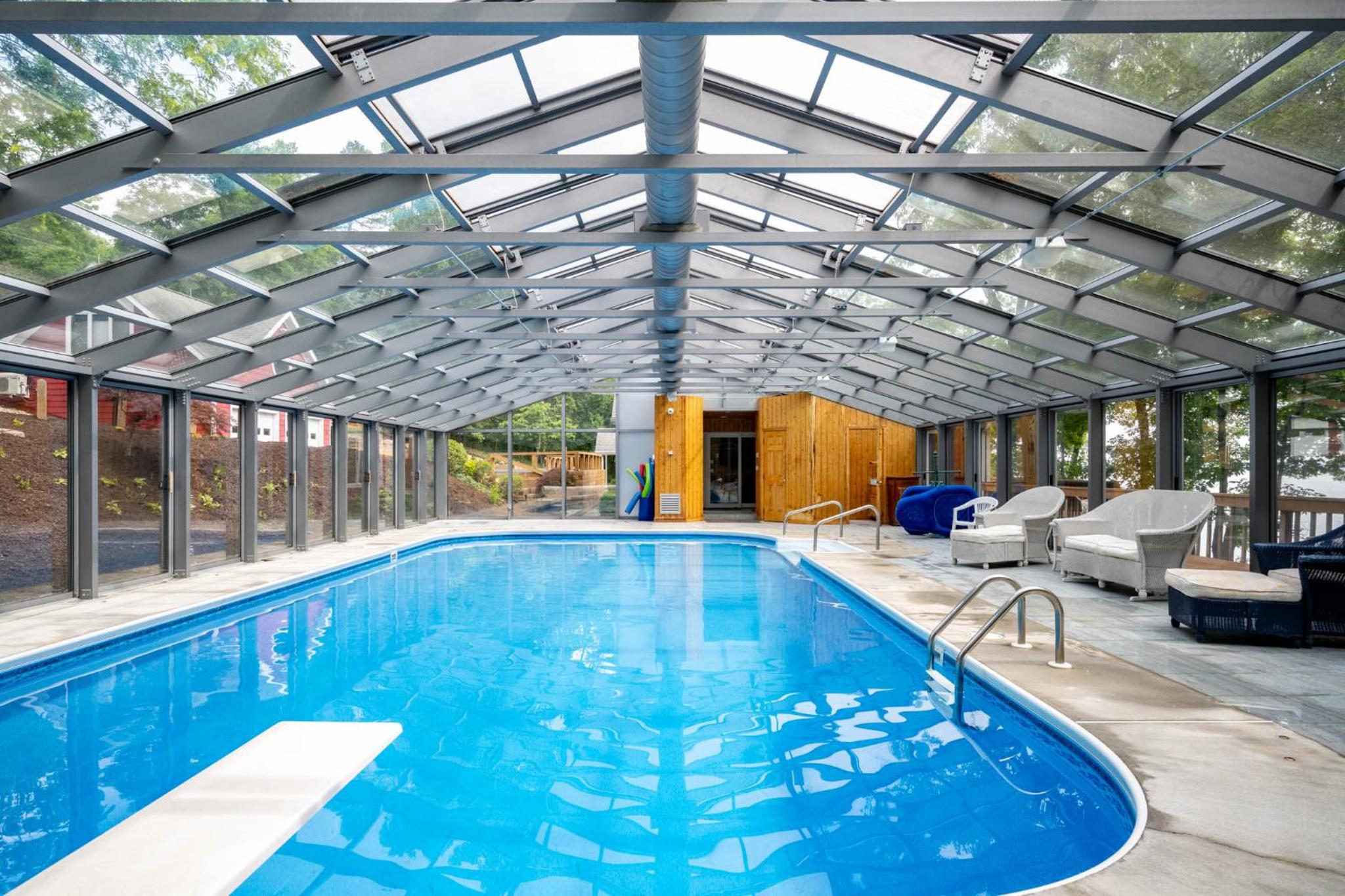 Lake house w/ indr pool and jacuzzi view 2