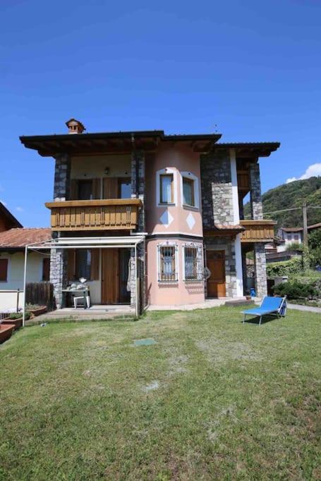 Casa vacanza tra lago e montagna