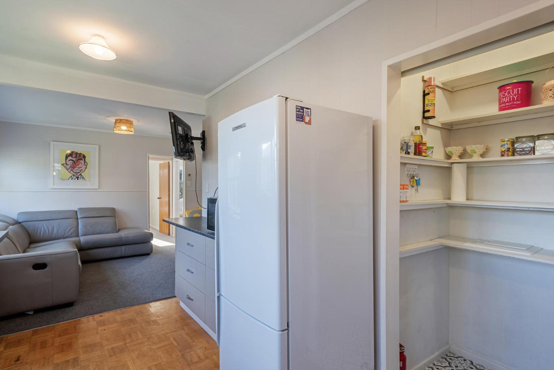 CocoLoco - Waitarere Beach Holiday Home