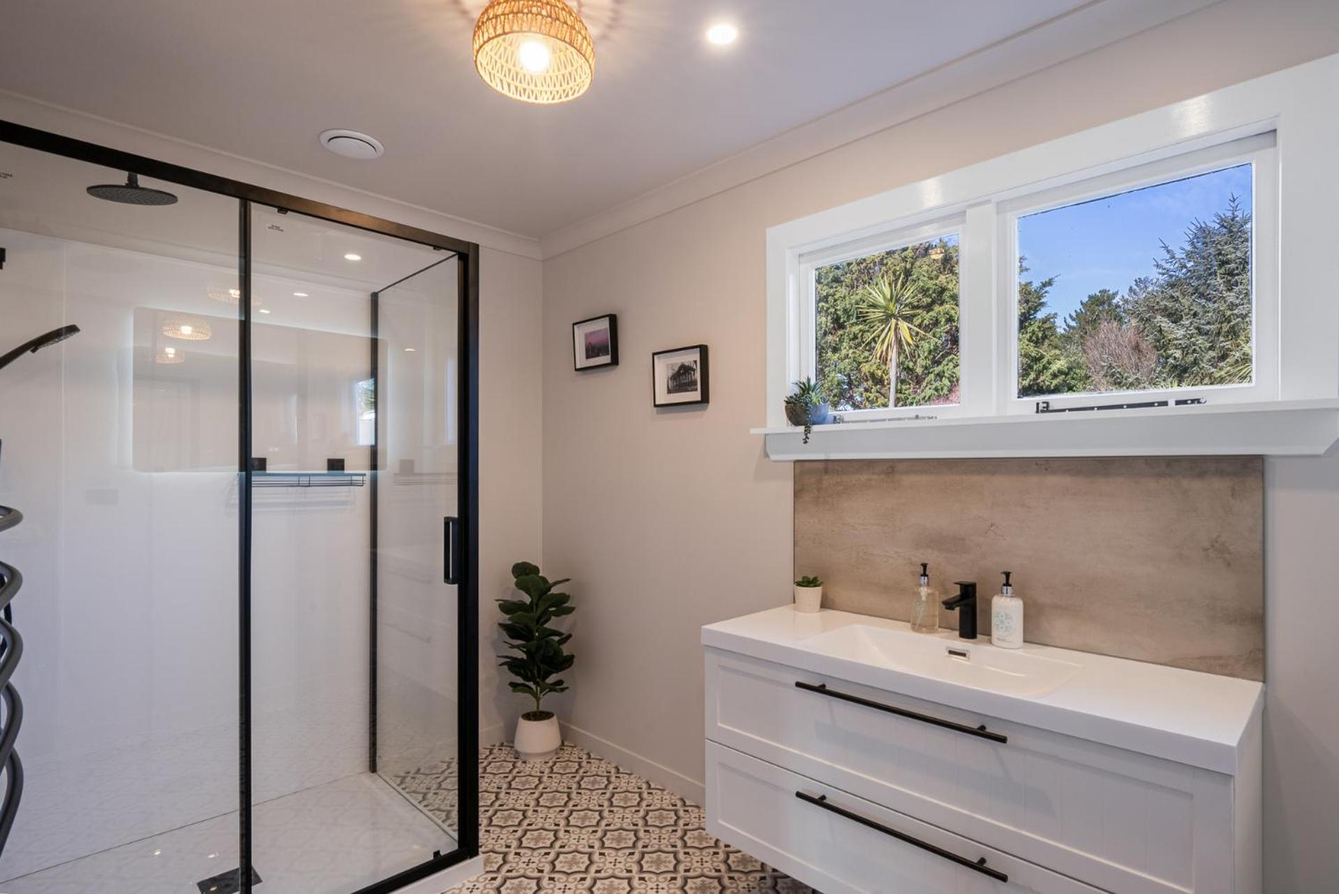 CocoLoco - Waitarere Beach Holiday Home