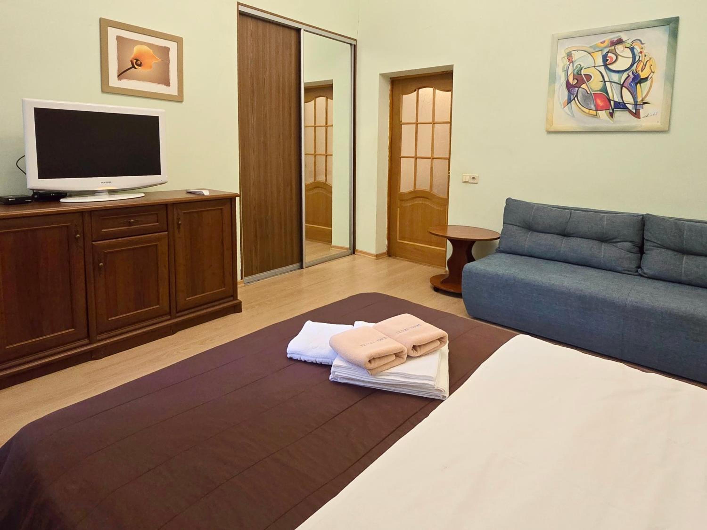 Home Hotel Apartments on Mykhailivska Square - Kiev