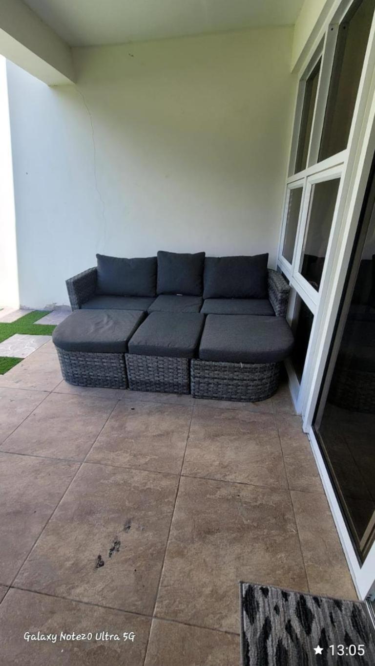 2 Bed-Sleeps 5-Private Garden-Free Parking