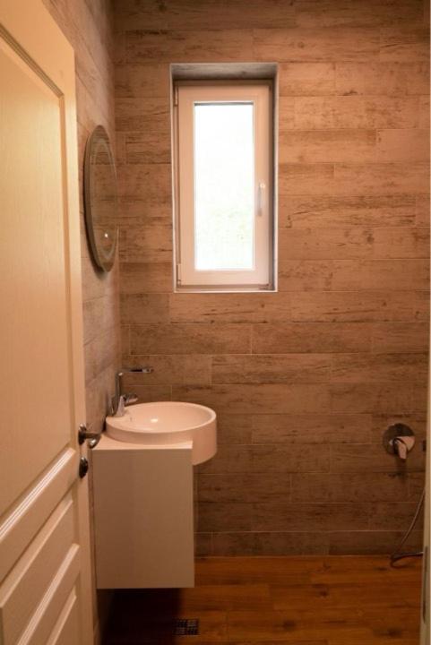 Garden Apartment Fichoza 1 - 80 m from the see