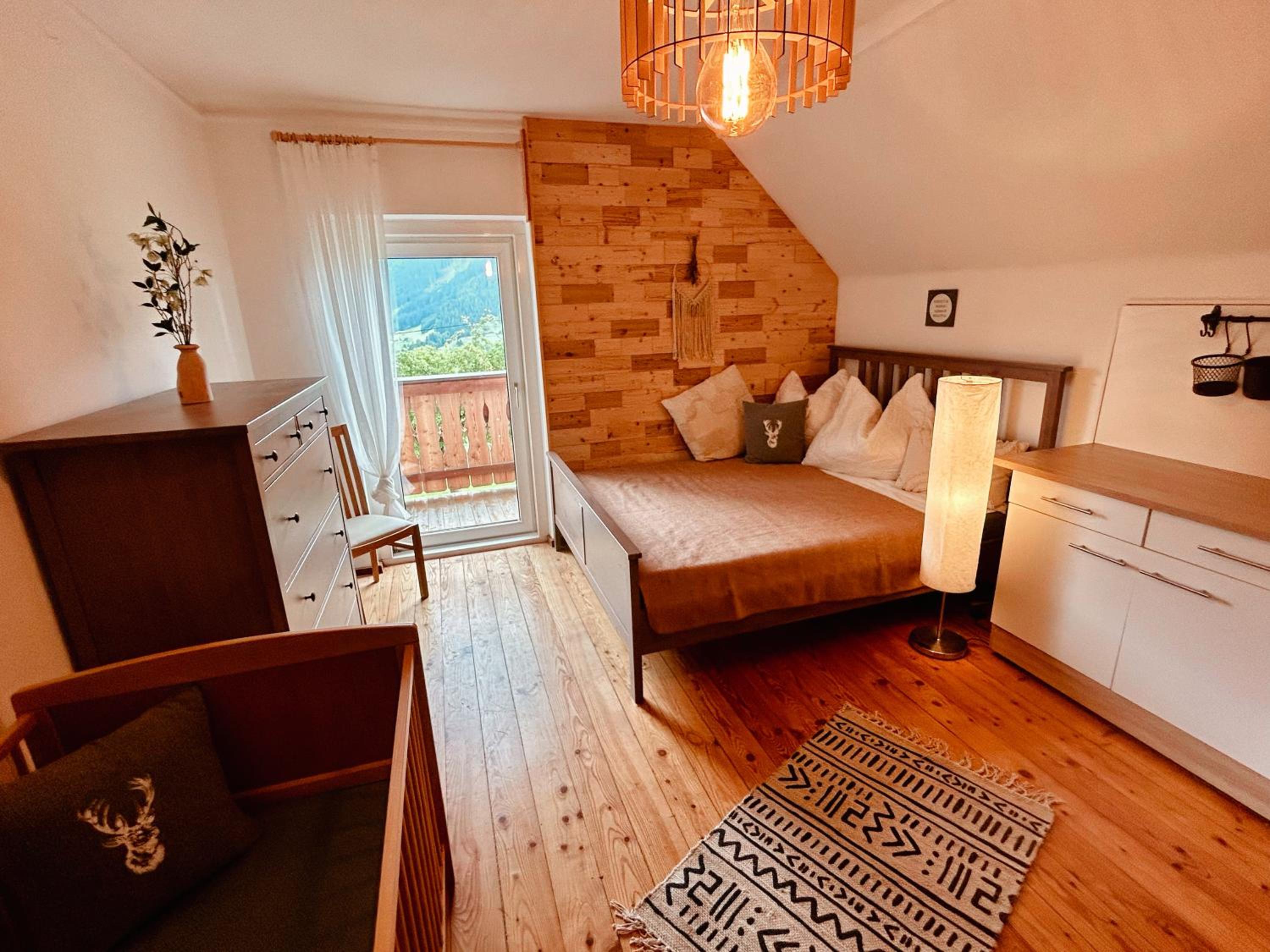 CHILLHAUS Pear Mountain by AA Holiday Homes