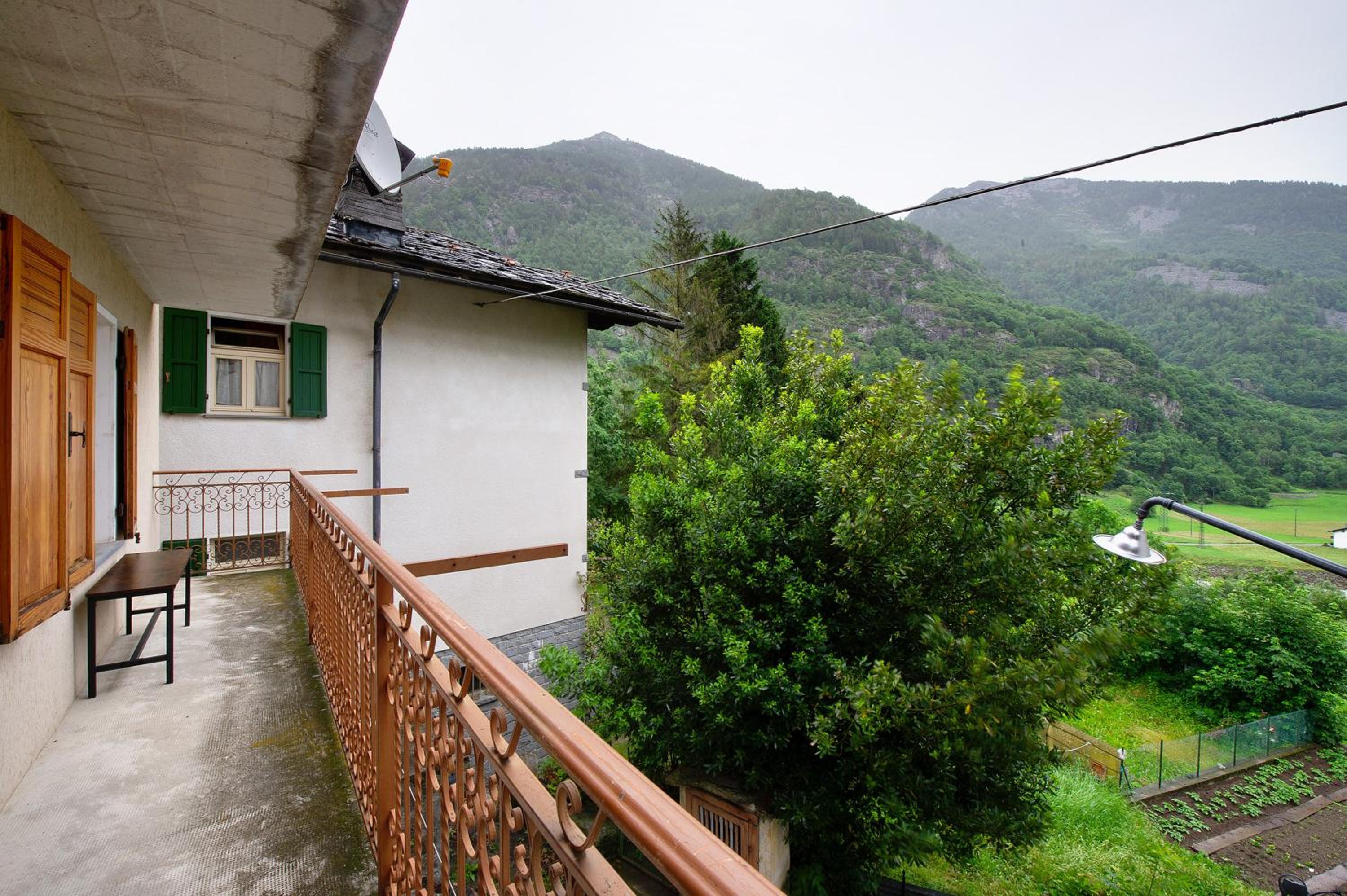 Luéisch Ketschu near Gressoney