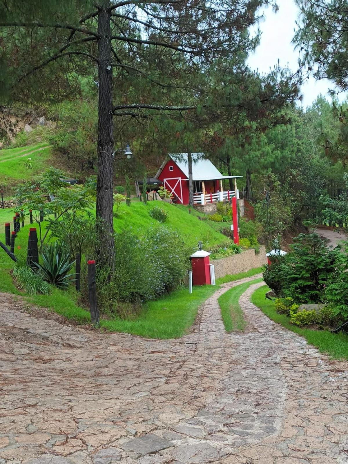 Finca Chuchiyá cabañas Tecpan