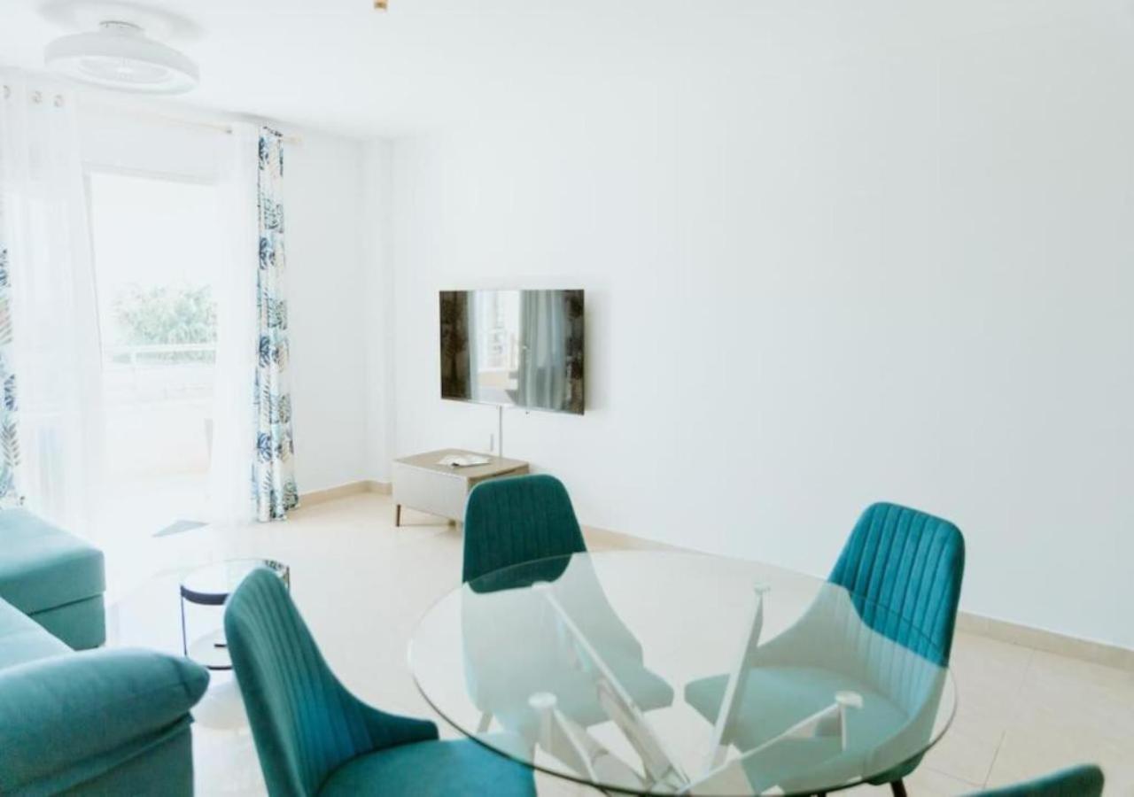 Seaview 2 Bedroom Condo Play Paraiso pool & Wifi in Costa Adeje