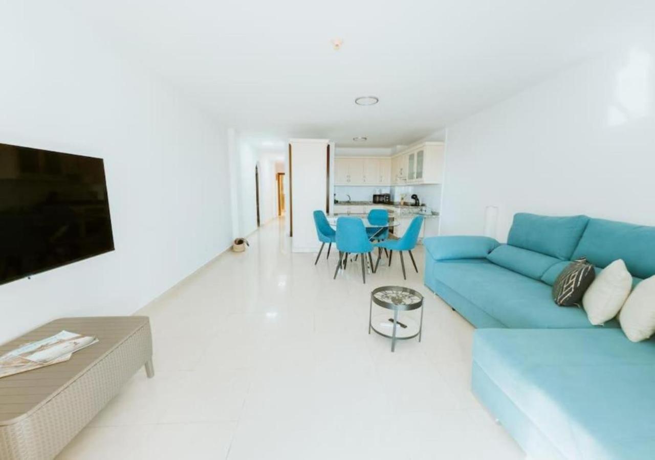 Seaview 2 Bedroom Condo Play Paraiso pool & Wifi in Costa Adeje