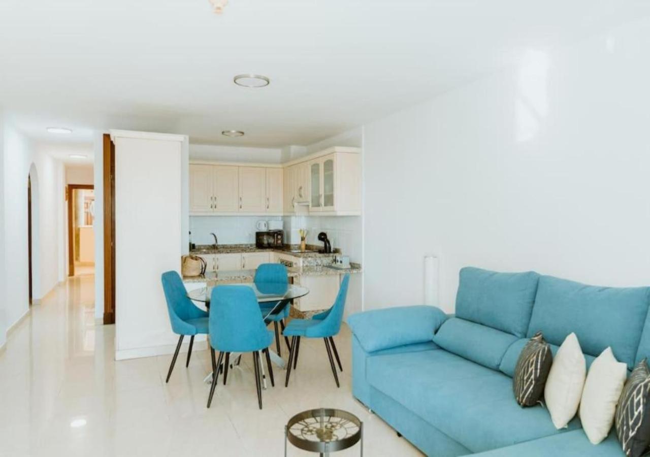 Seaview 2 Bedroom Condo Play Paraiso pool & Wifi in Costa Adeje