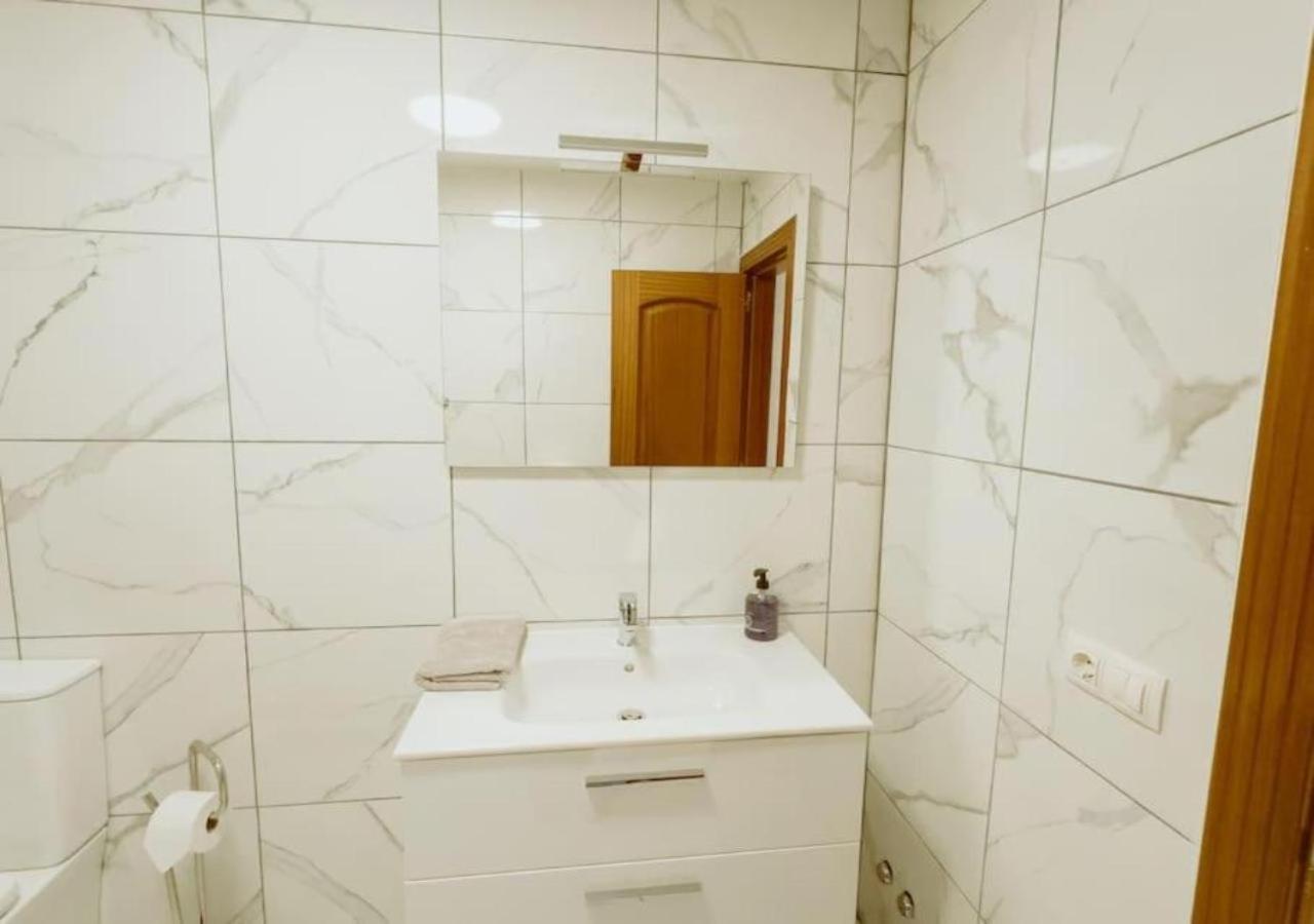 Seaview 2 Bedroom Condo Play Paraiso pool & Wifi in Costa Adeje