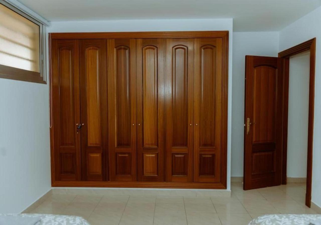 Seaview 2 Bedroom Condo Play Paraiso pool & Wifi in Costa Adeje