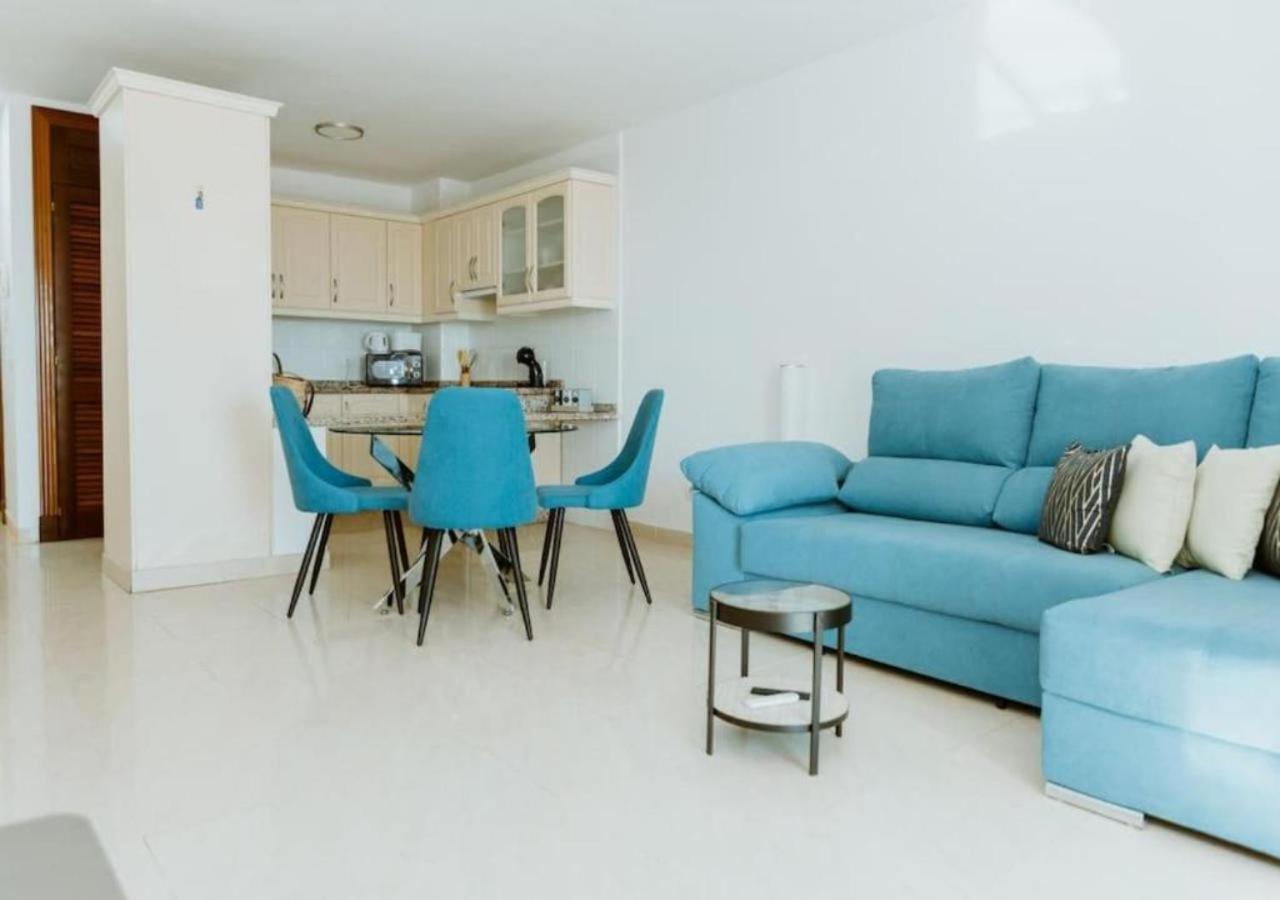 Seaview 2 Bedroom Condo Play Paraiso pool & Wifi in Costa Adeje